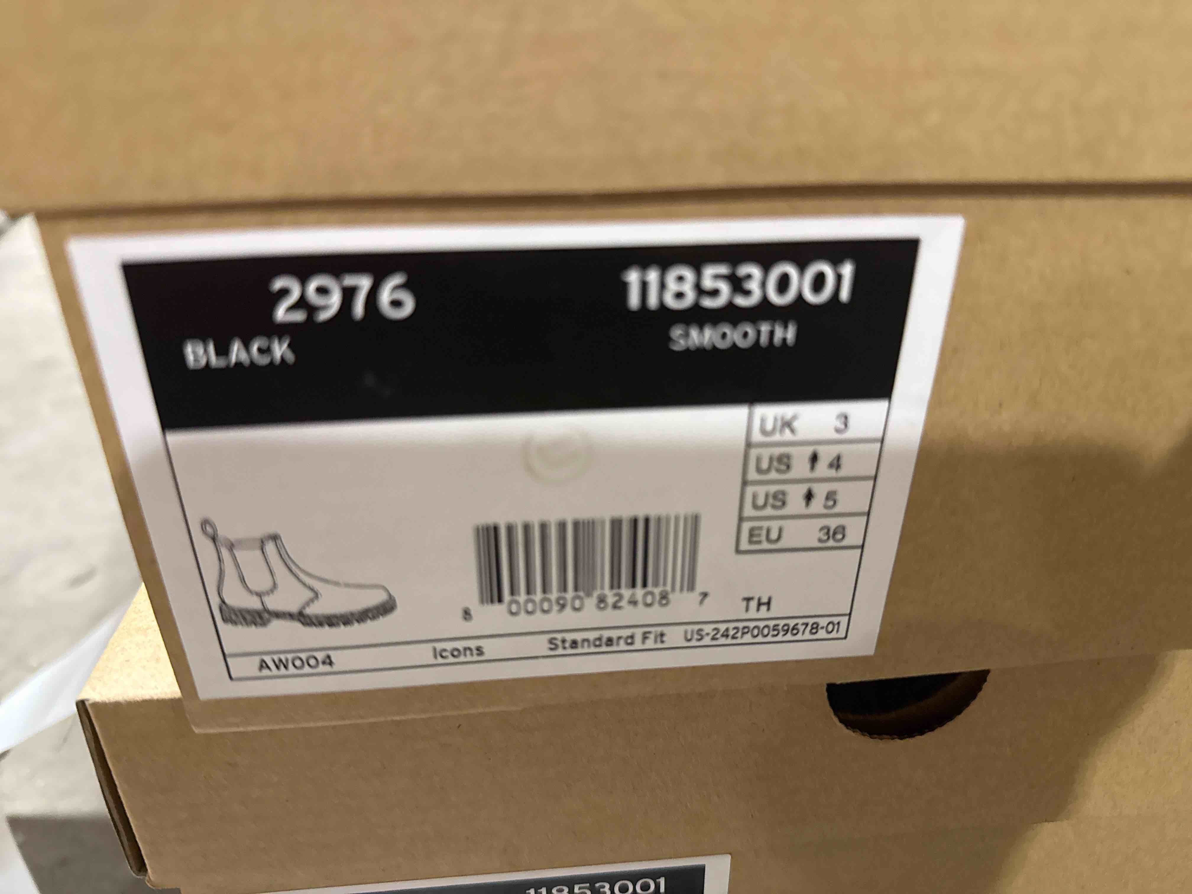Condition photo showing Brand New for size 4 dr. martens 2976 chelsea boot