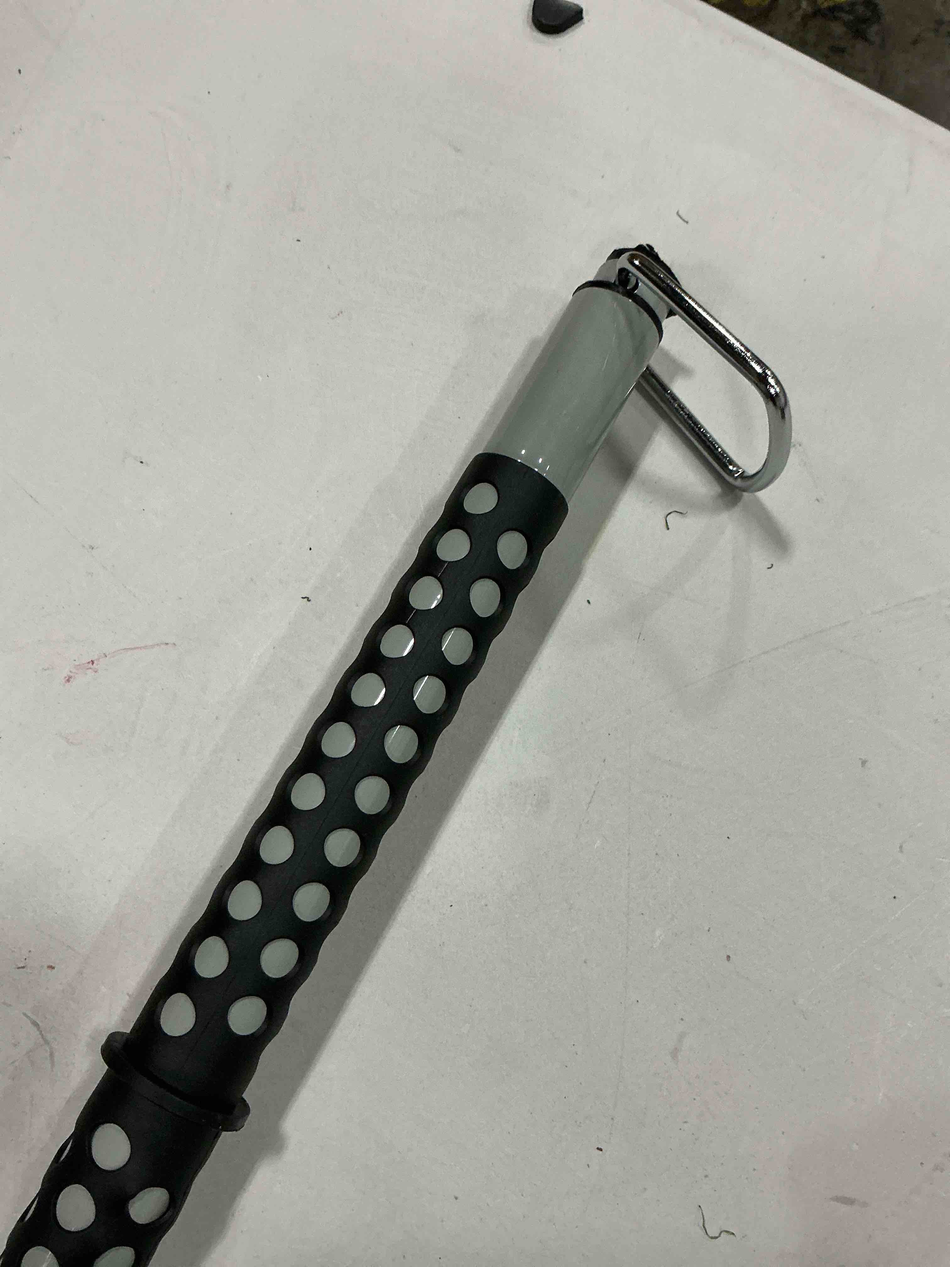 Condition photo showing As Is for bell automotive 22-1-00073-8 automotive expandable clothes hanger bar for travel, extendable 35”- 56”- perfect for car, trucks & suv