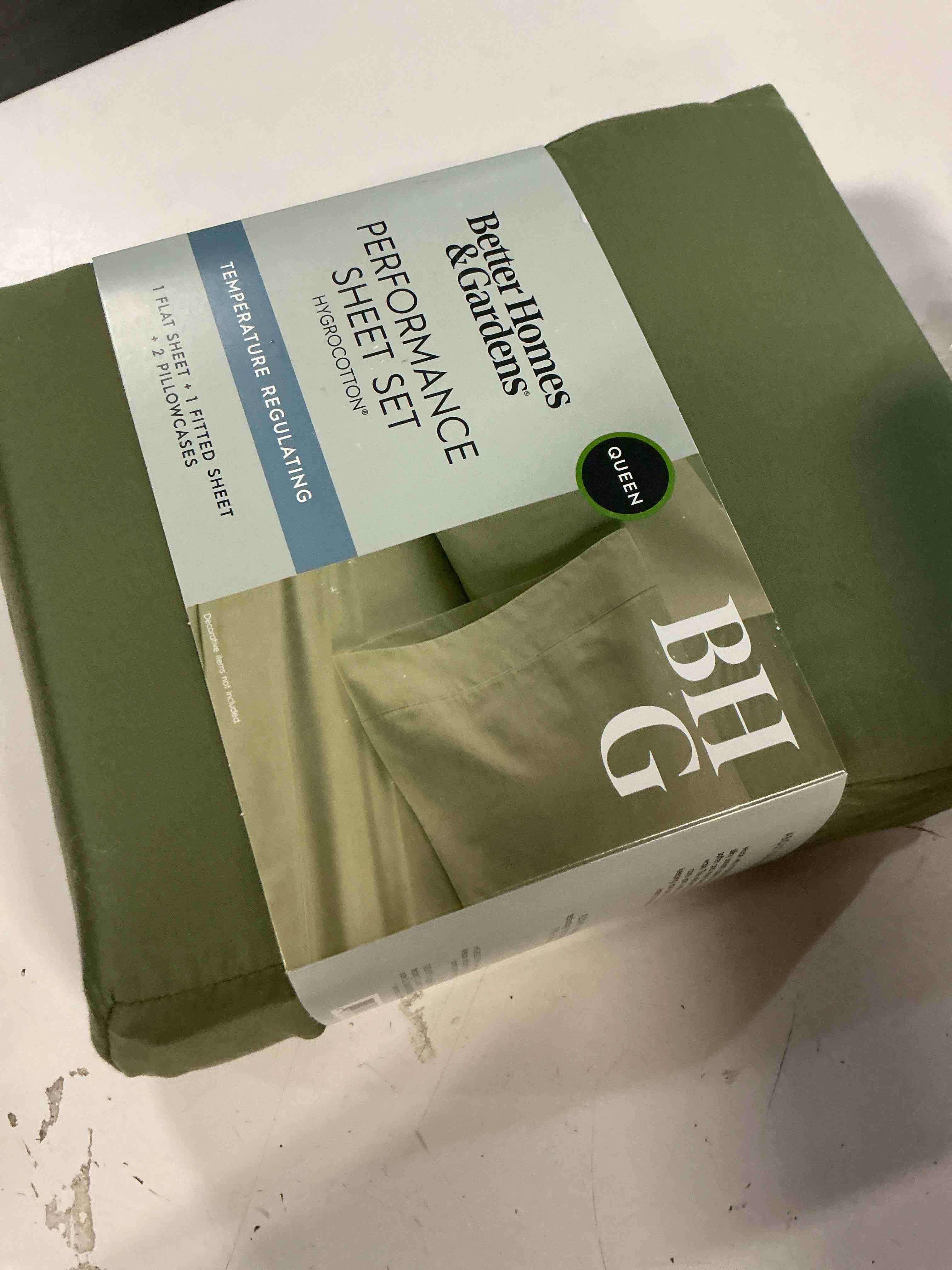 Condition photo showing Good Condition for better homes & gardens 4-piece 400 thread count dark cilantro performance hygrocotton sheet set queen
