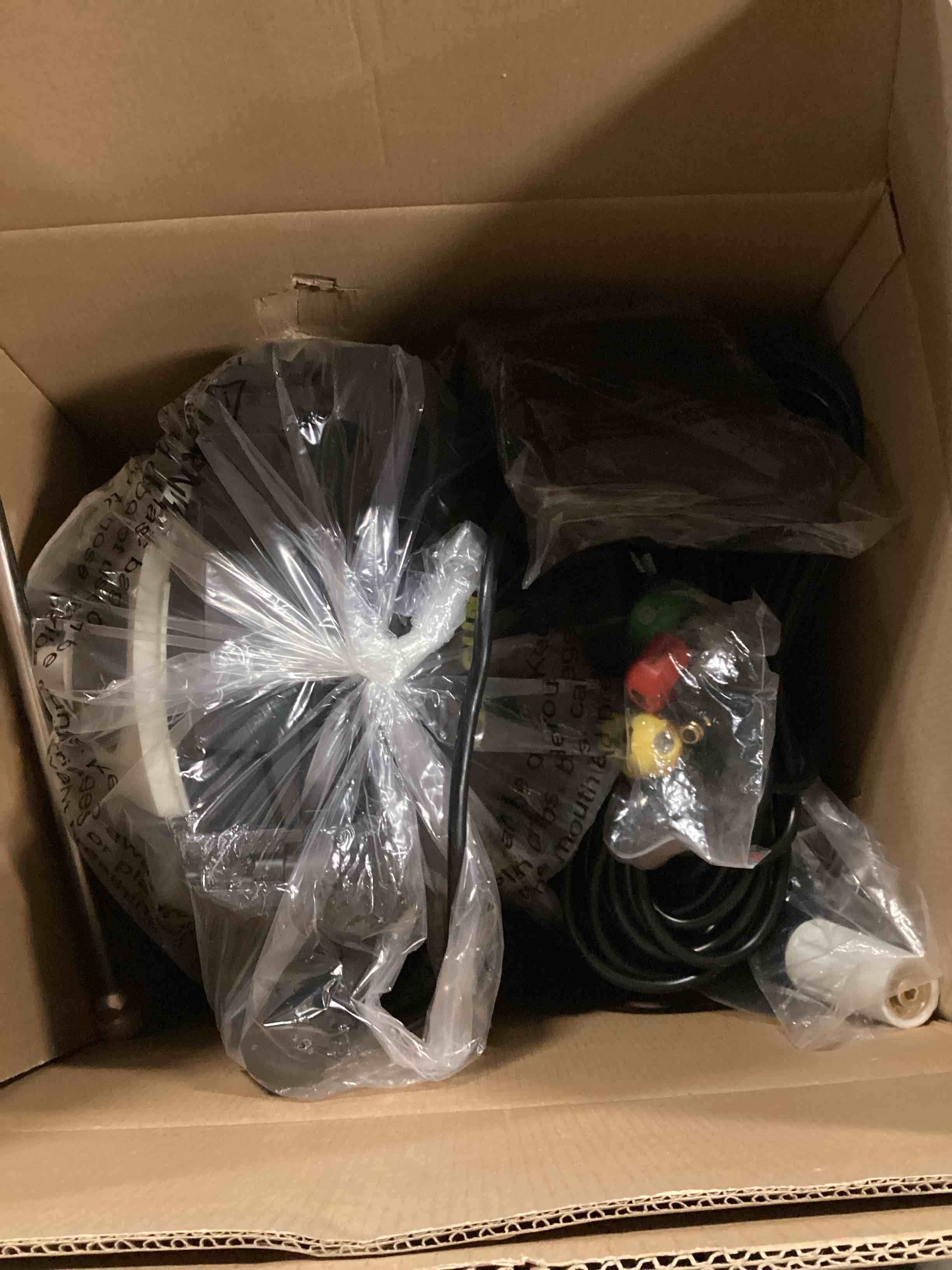 https://s3.amazonaws.com/lotting-images-prod/bidfta/PPE5088324_1778168781988.jpeg