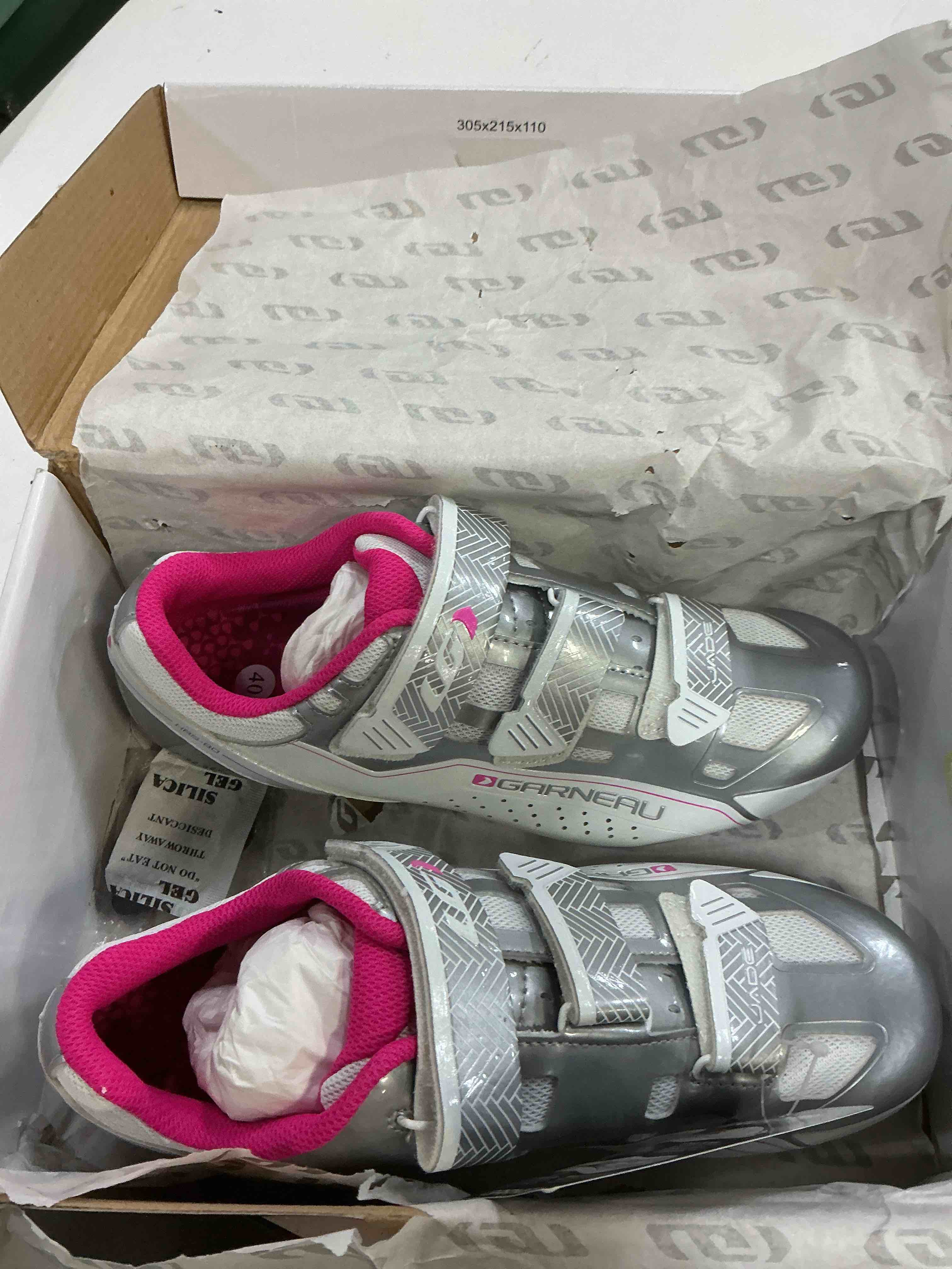 Condition photo showing New/Like New for louis garneau 2019 women s jade road cycling shoes - 1487242-306 (drizzle - 40)