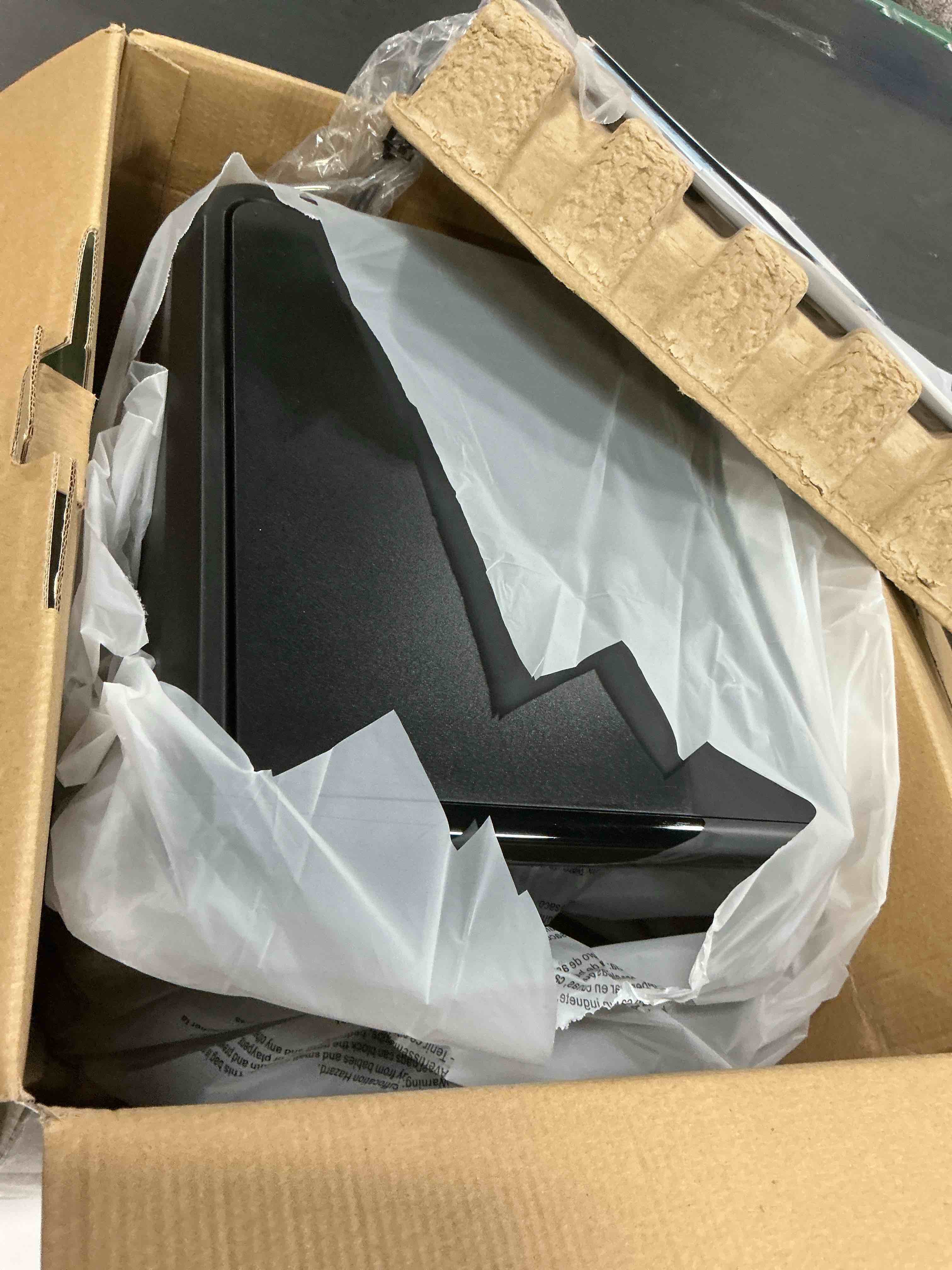 https://s3.amazonaws.com/lotting-images-prod/bidfta/PPE5089483_1777386188504.jpeg