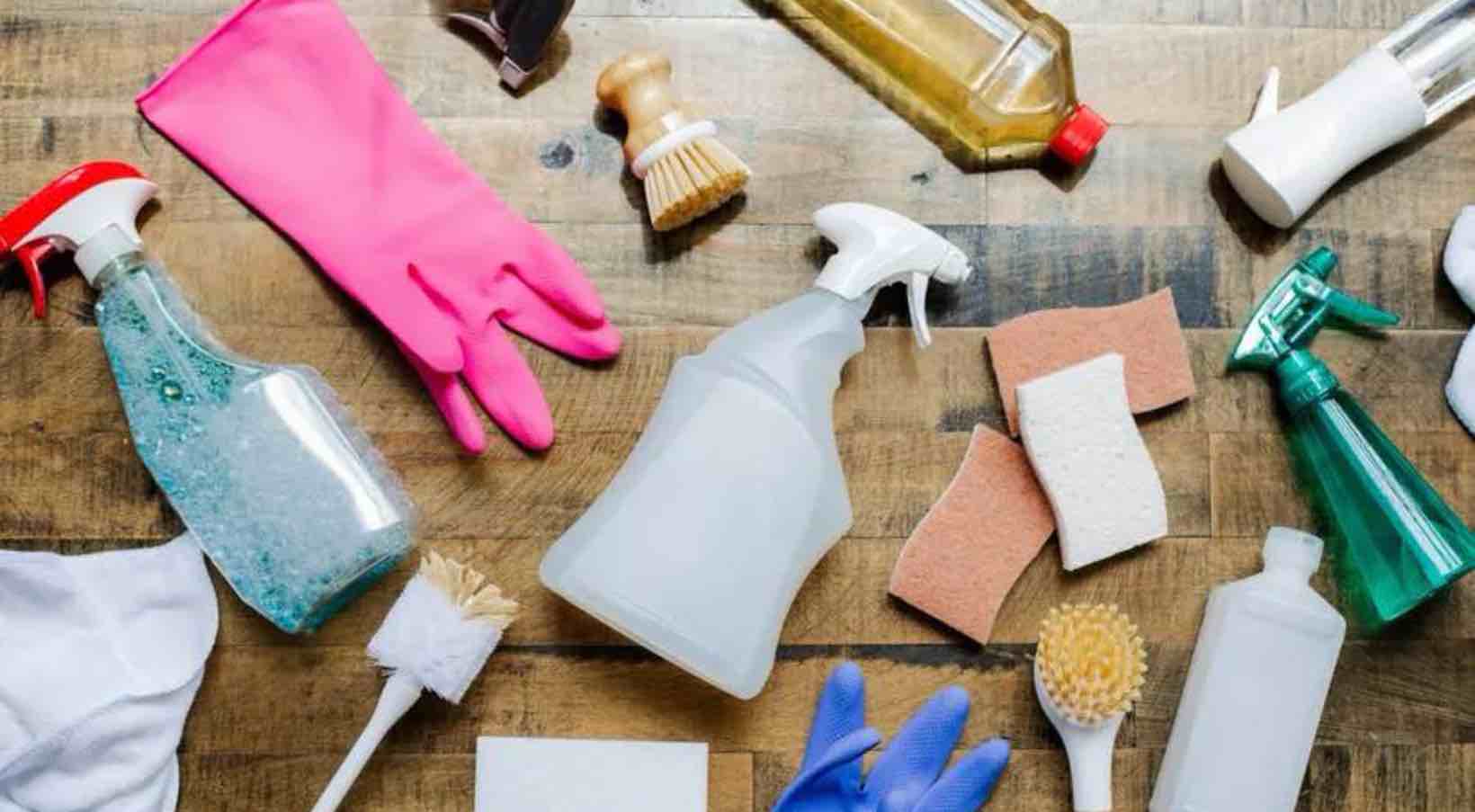 assorted lot of cleaning supplies 