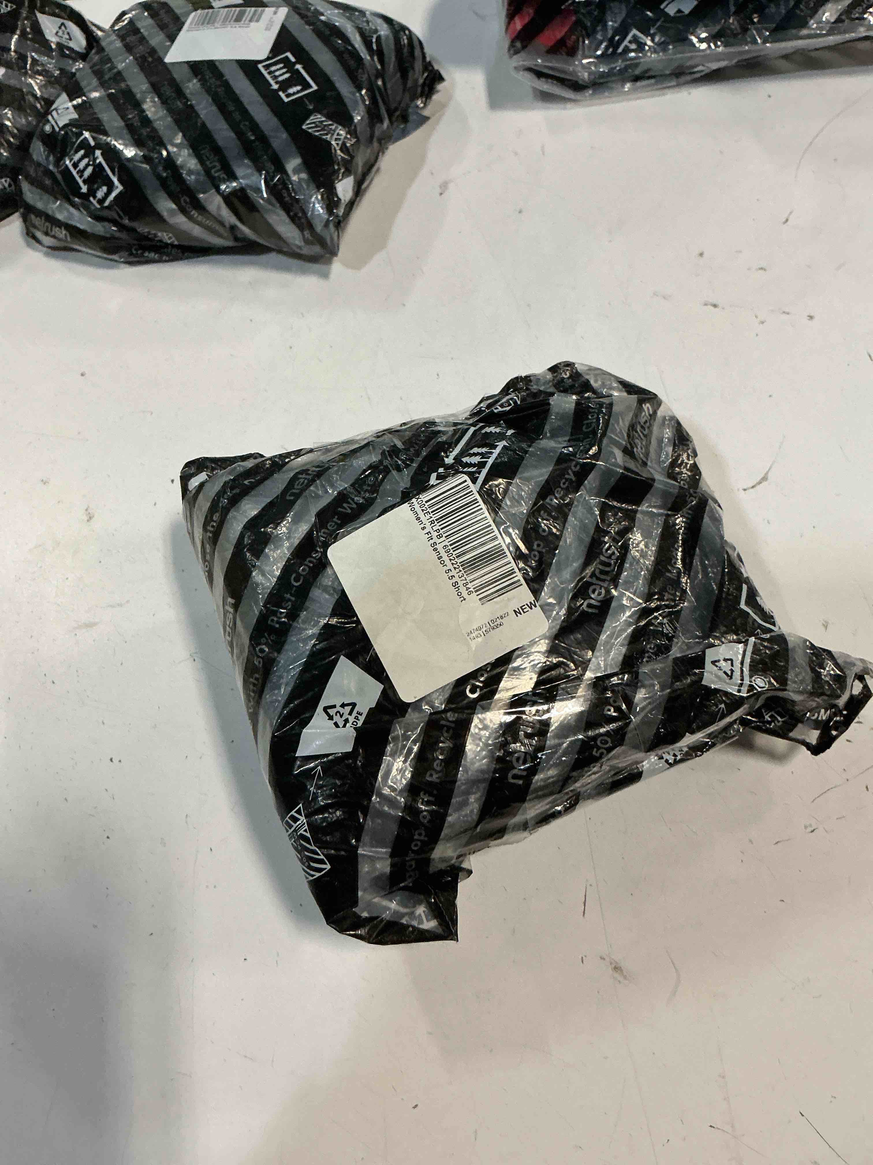 https://s3.amazonaws.com/lotting-images-prod/bidfta/PPE5093769_1777305807544.jpeg