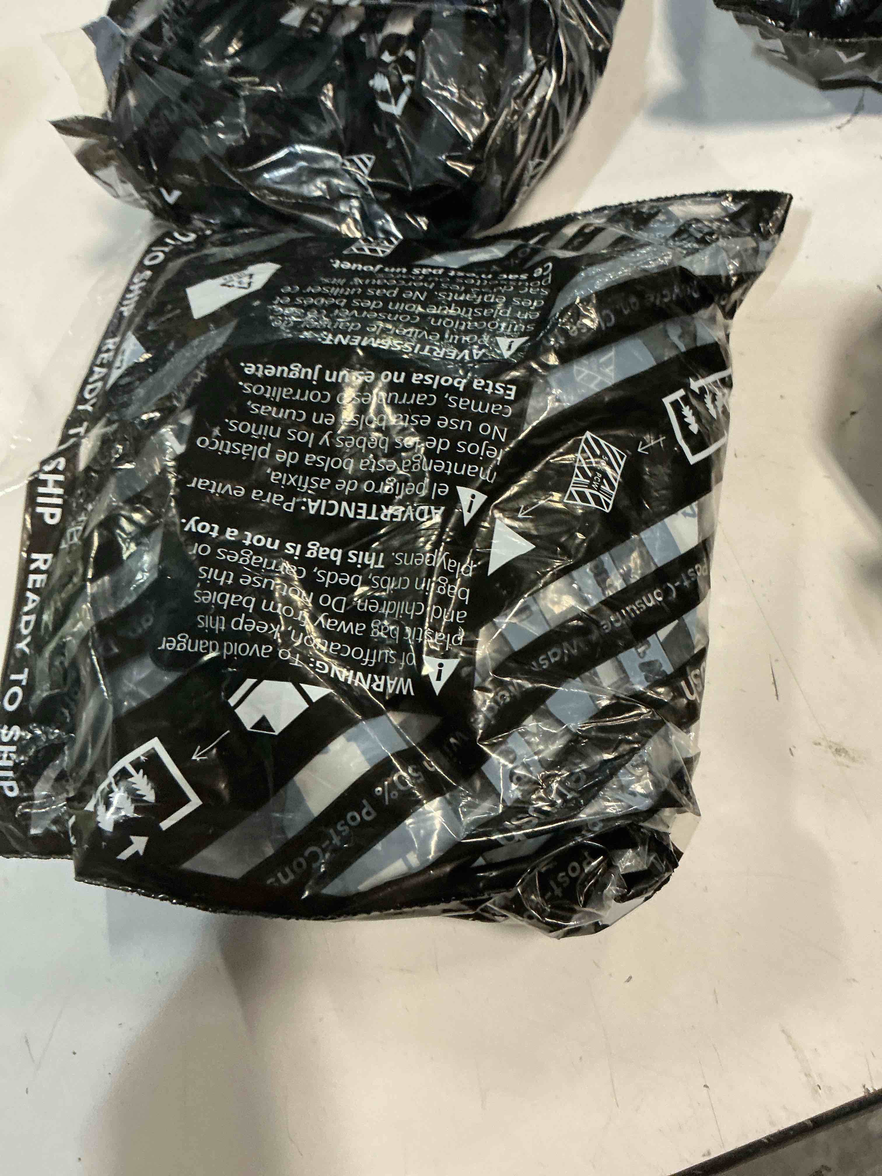 https://s3.amazonaws.com/lotting-images-prod/bidfta/PPE5093789_1777309295071.jpeg