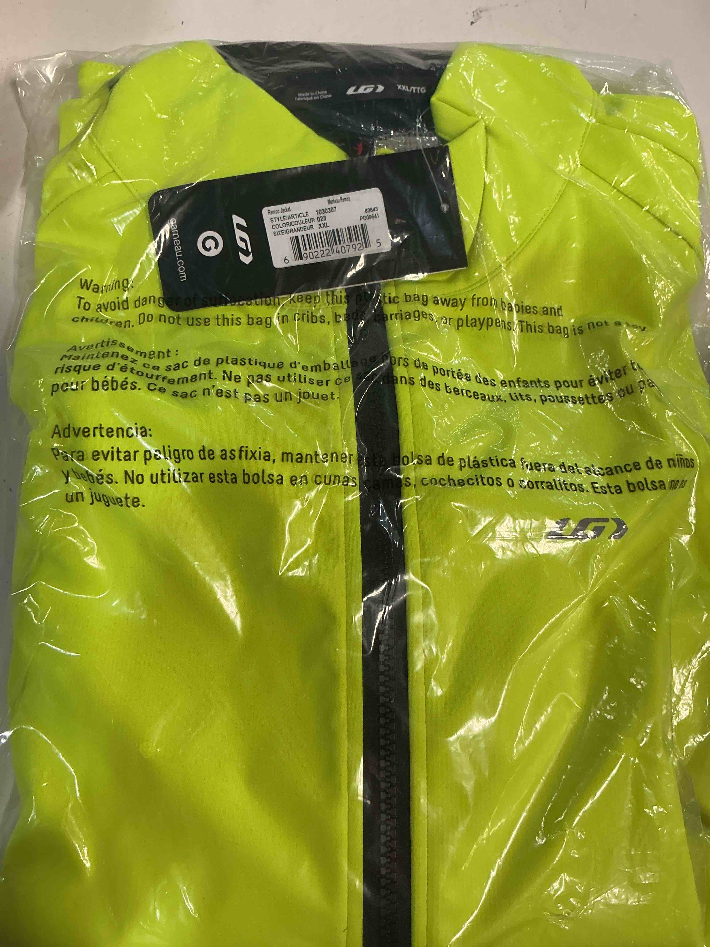 Condition photo showing New/Like New for remco jacket xxl yellow