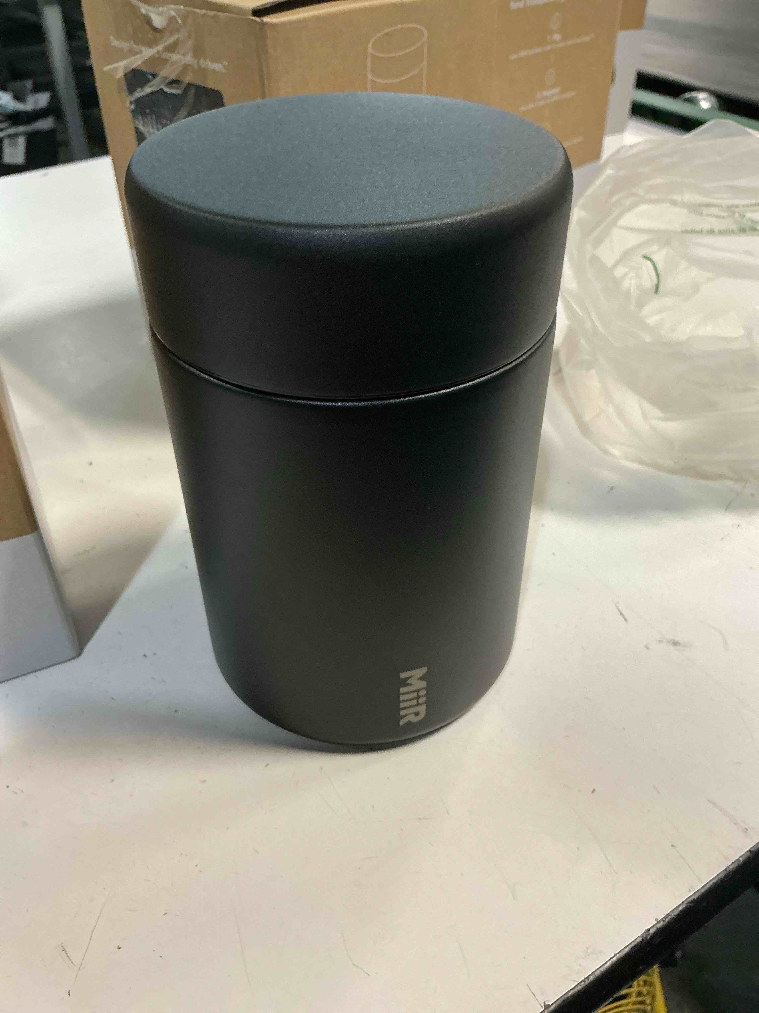 https://s3.amazonaws.com/lotting-images-prod/bidfta/PPE5093866_1777316906538.jpeg