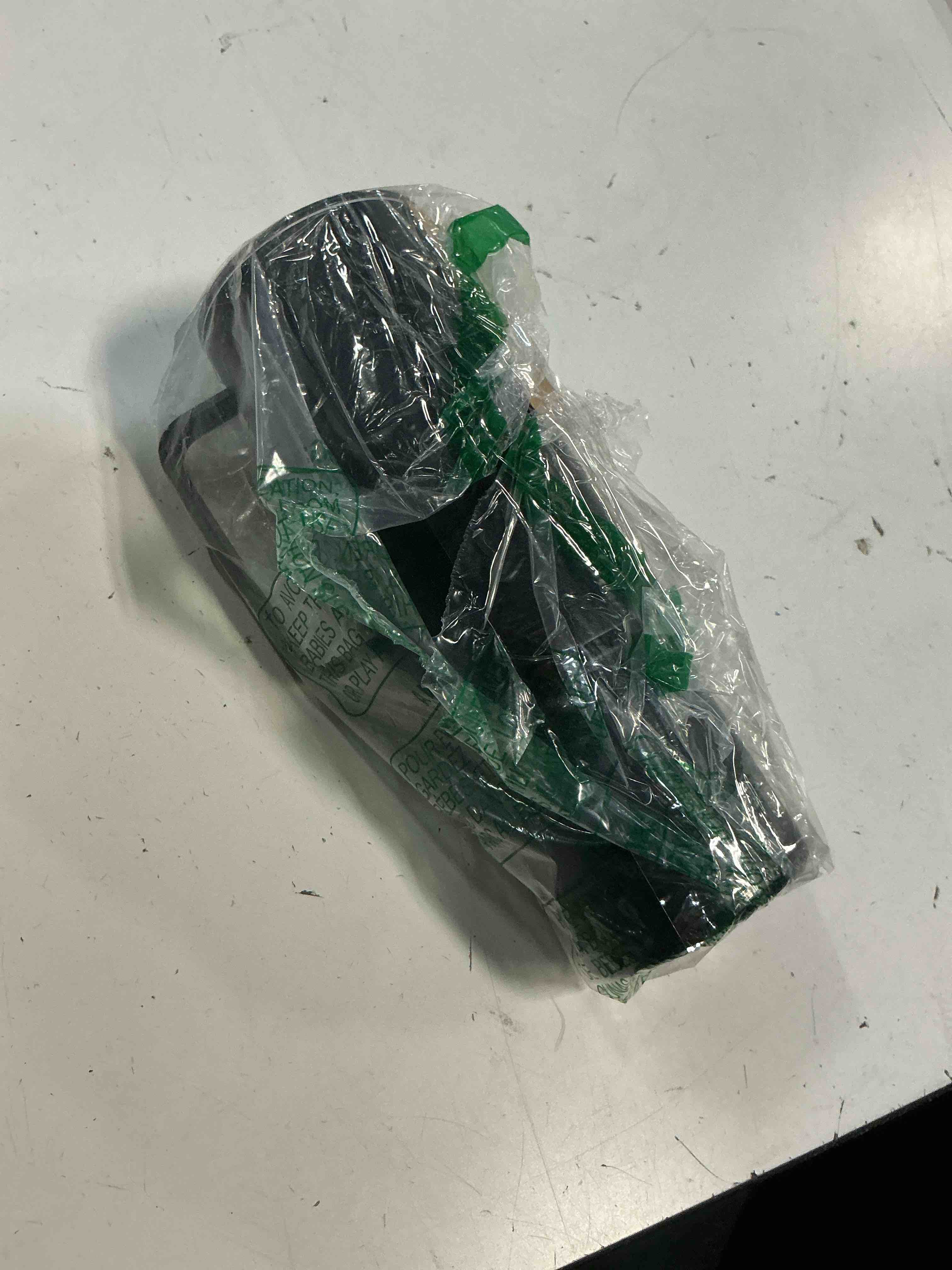 https://s3.amazonaws.com/lotting-images-prod/bidfta/PPE5093876_1777317971109.jpeg