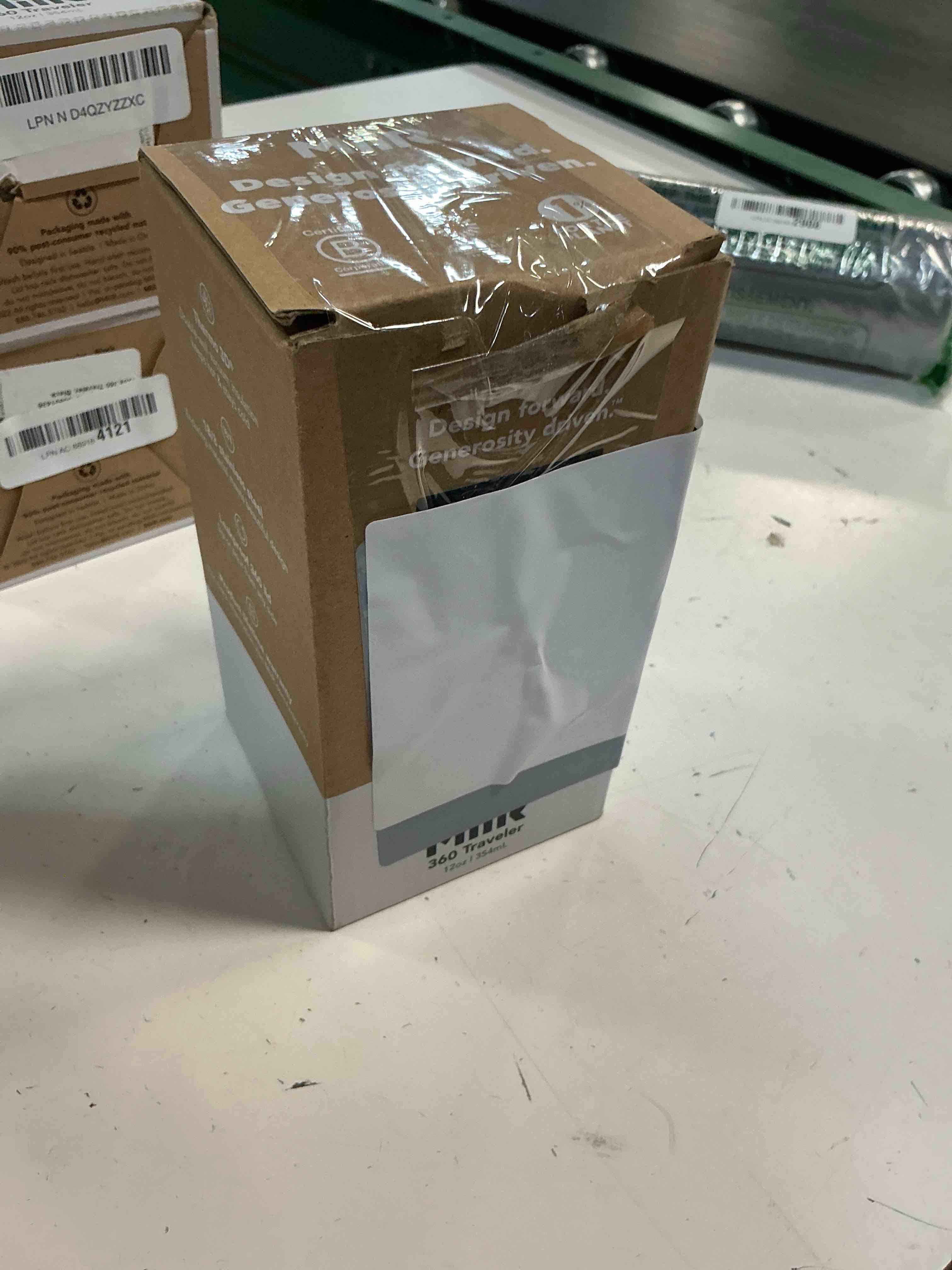 https://s3.amazonaws.com/lotting-images-prod/bidfta/PPE5093895_1777319327593.jpeg