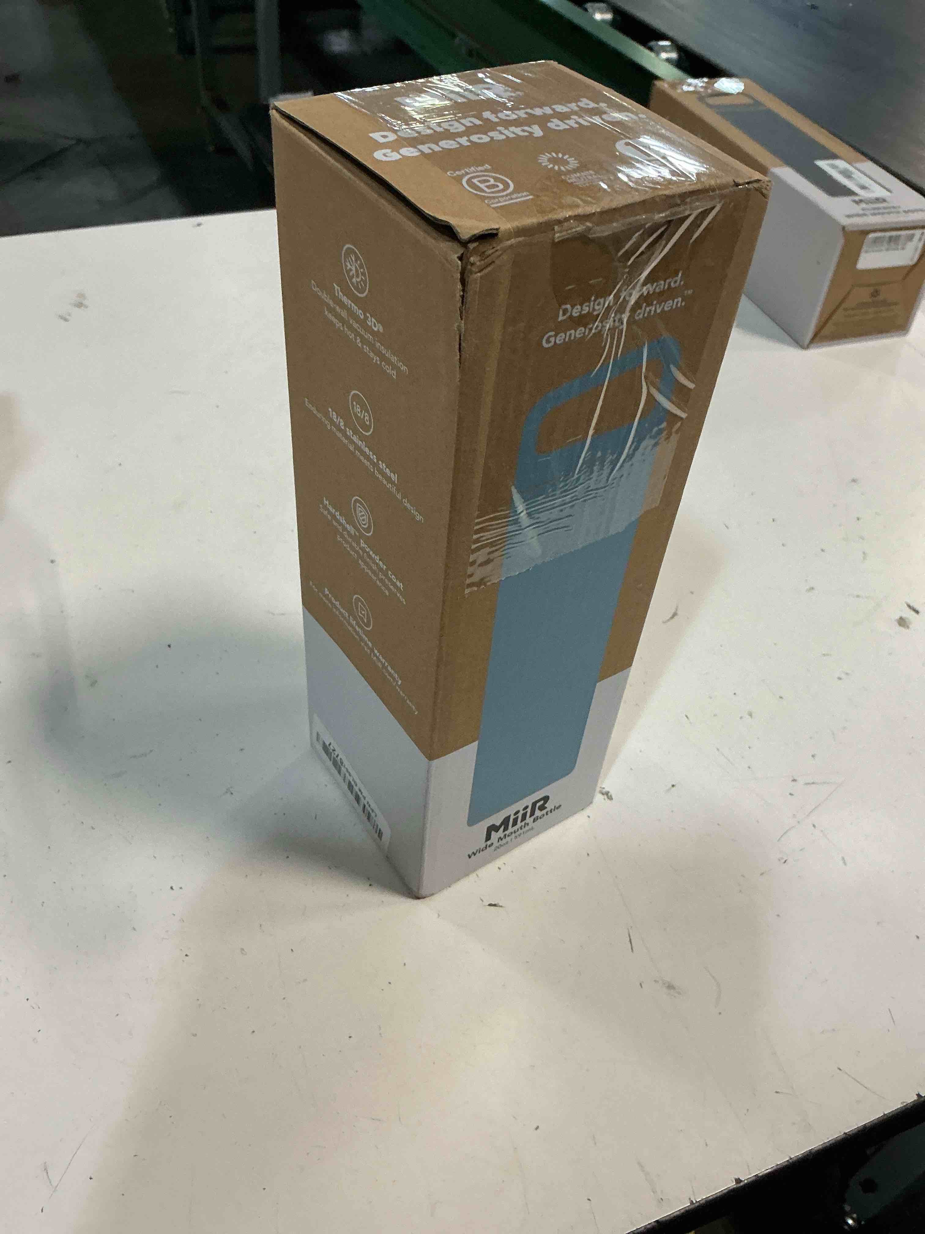 https://s3.amazonaws.com/lotting-images-prod/bidfta/PPE5093908_1777320020799.jpeg