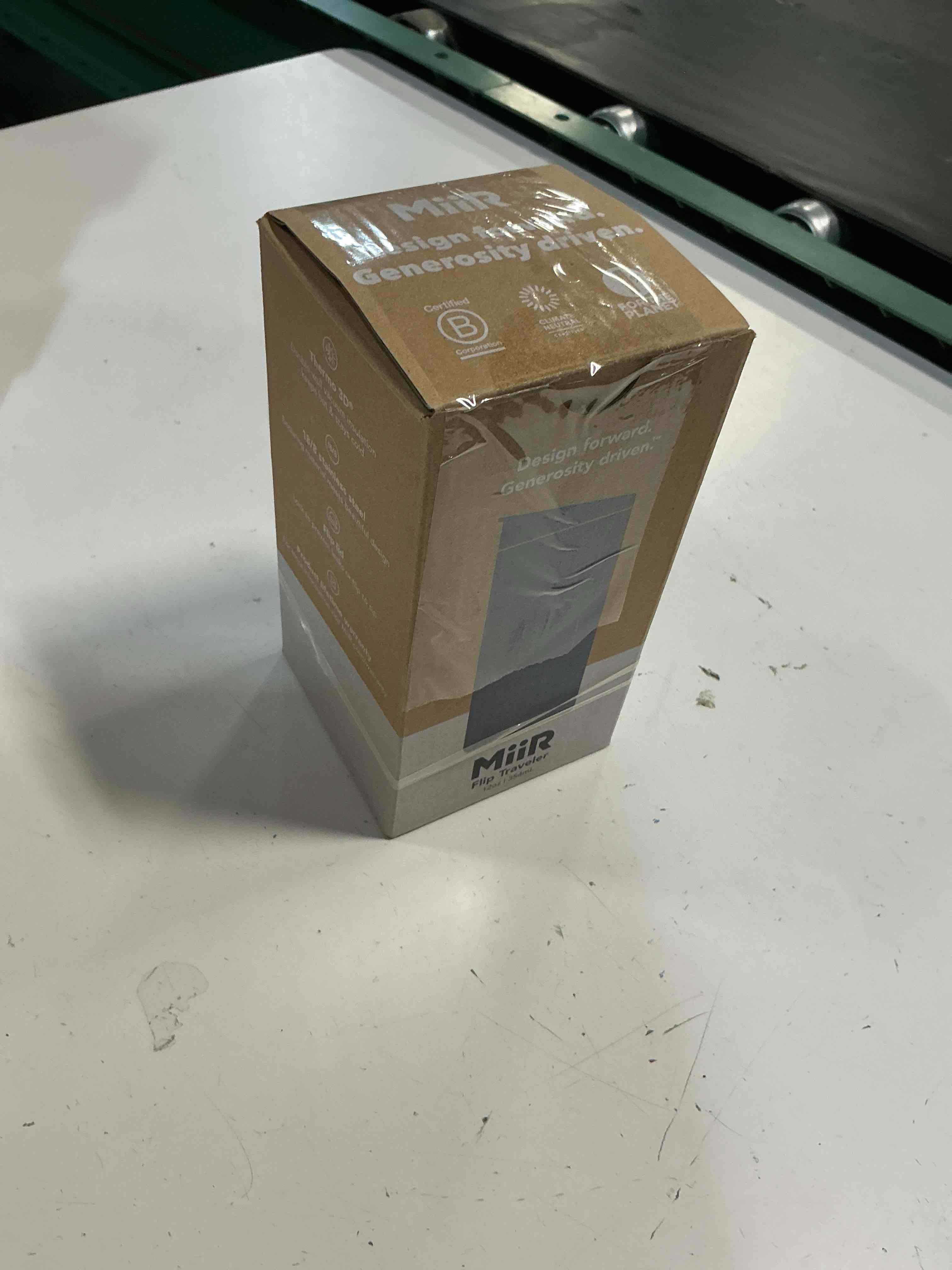 https://s3.amazonaws.com/lotting-images-prod/bidfta/PPE5093935_1777376540042.jpeg