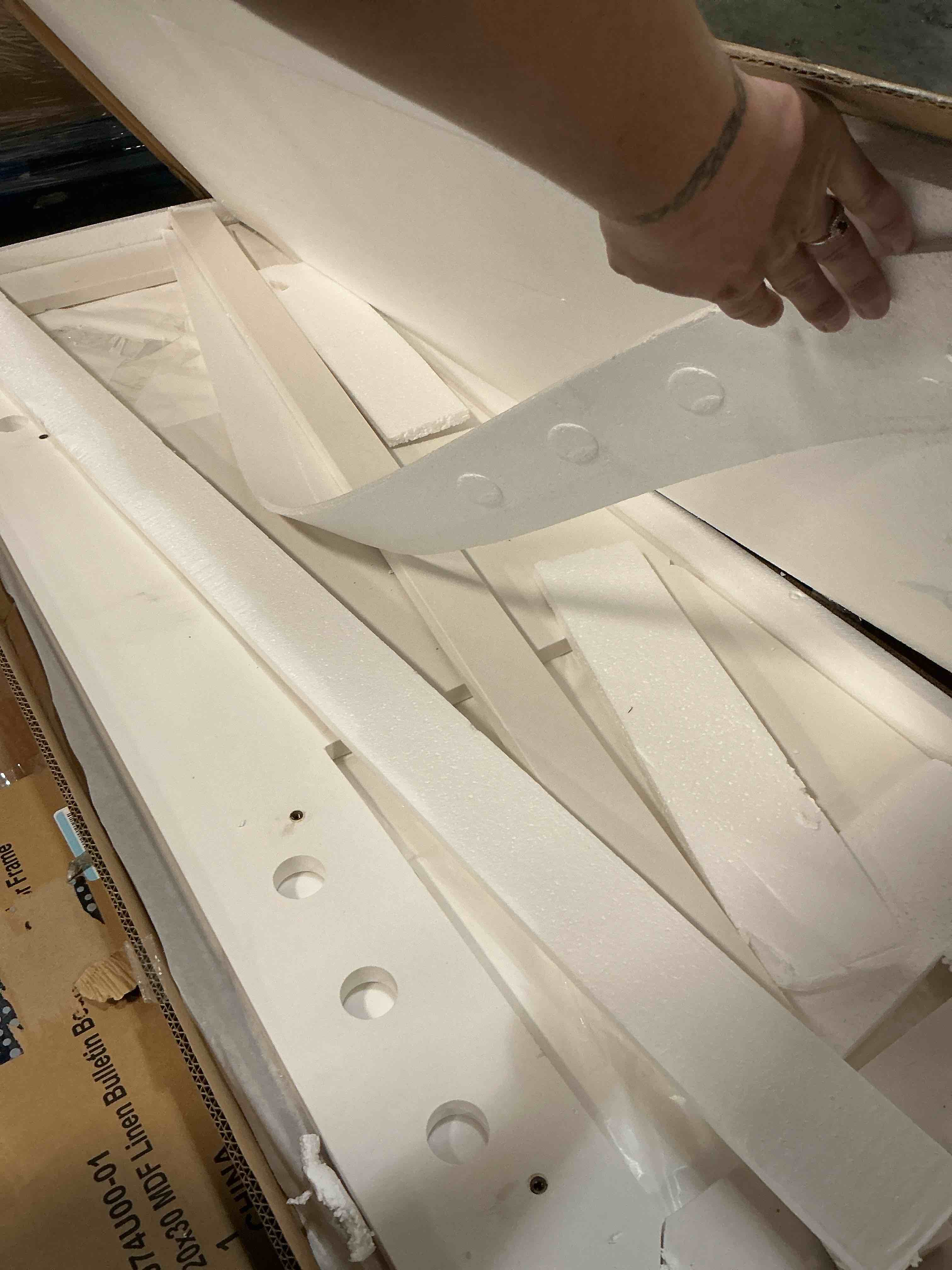 https://s3.amazonaws.com/lotting-images-prod/bidfta/PPE5093954_1777378561251.jpeg