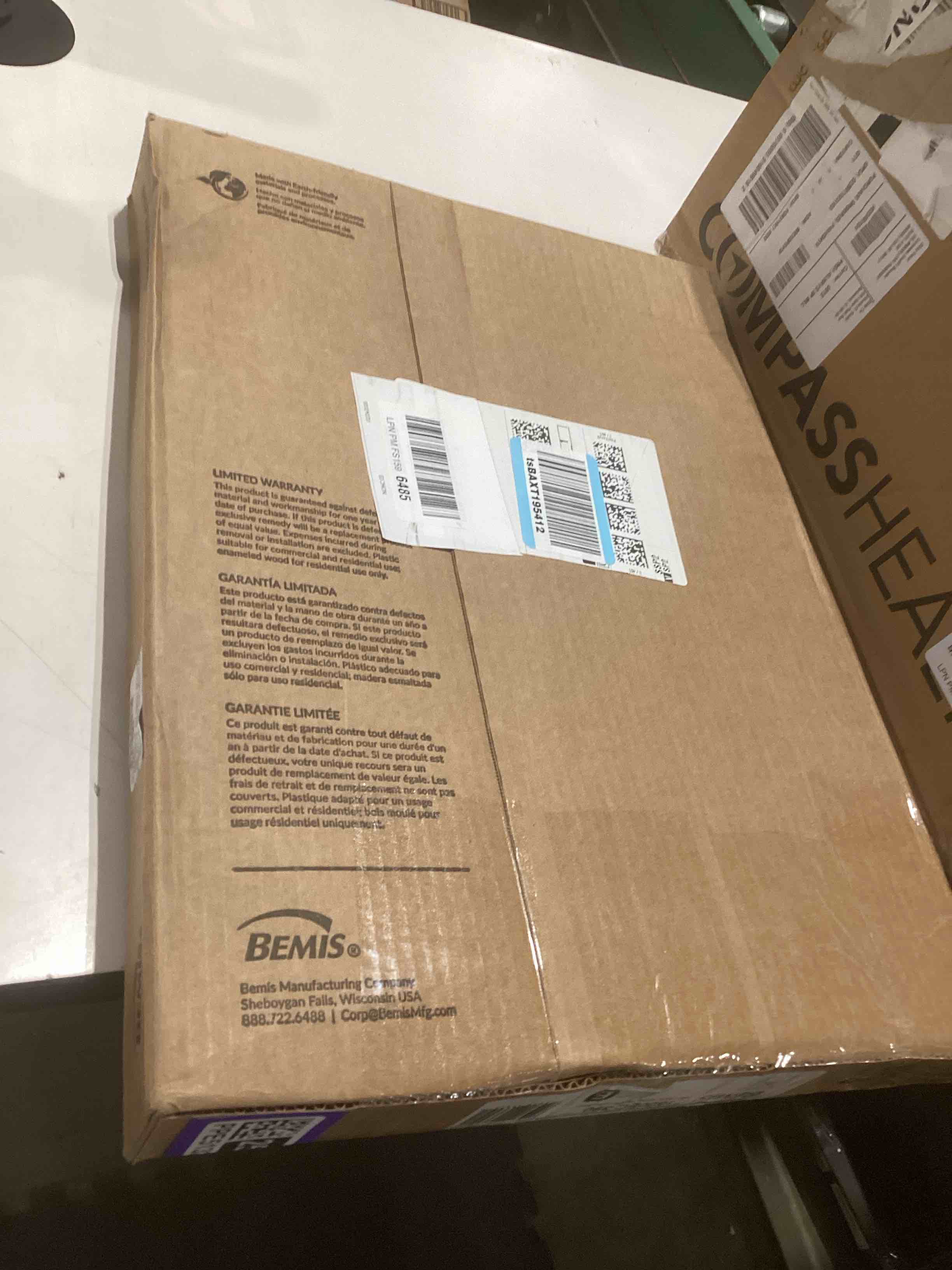 Condition photo showing Good Condition for mayfair caswell modern slow close toilet seat, durable plastic seat, made in usa, round, white round 1 seat