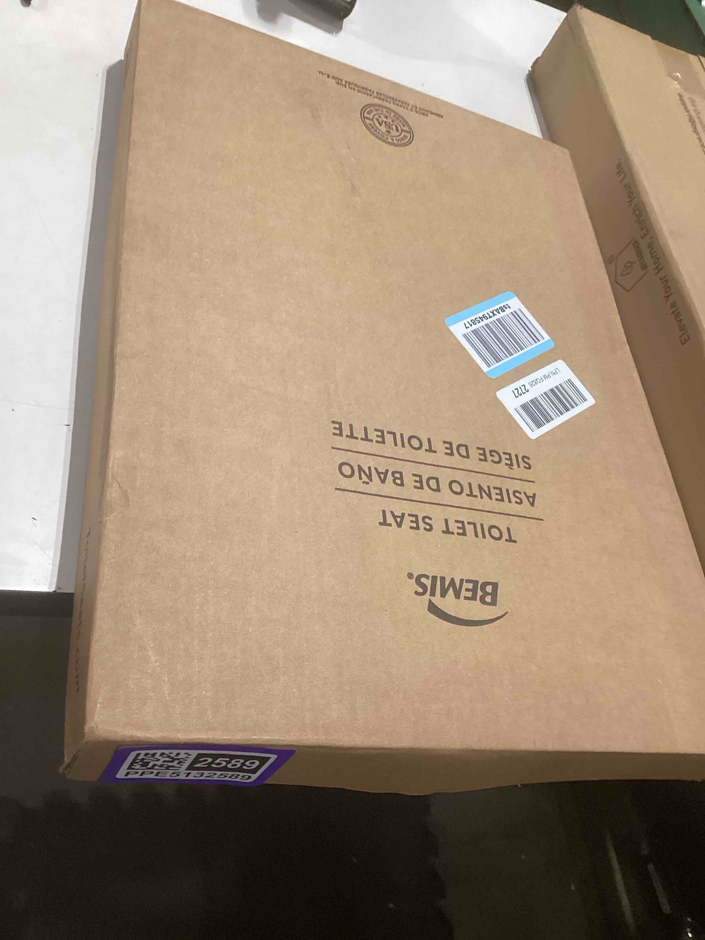 Condition photo showing Good Condition for bemis 1500ec durable wood toilet seat with easy clean hinges, made in usa, elongated, ice grey elongated 1-pack elongated