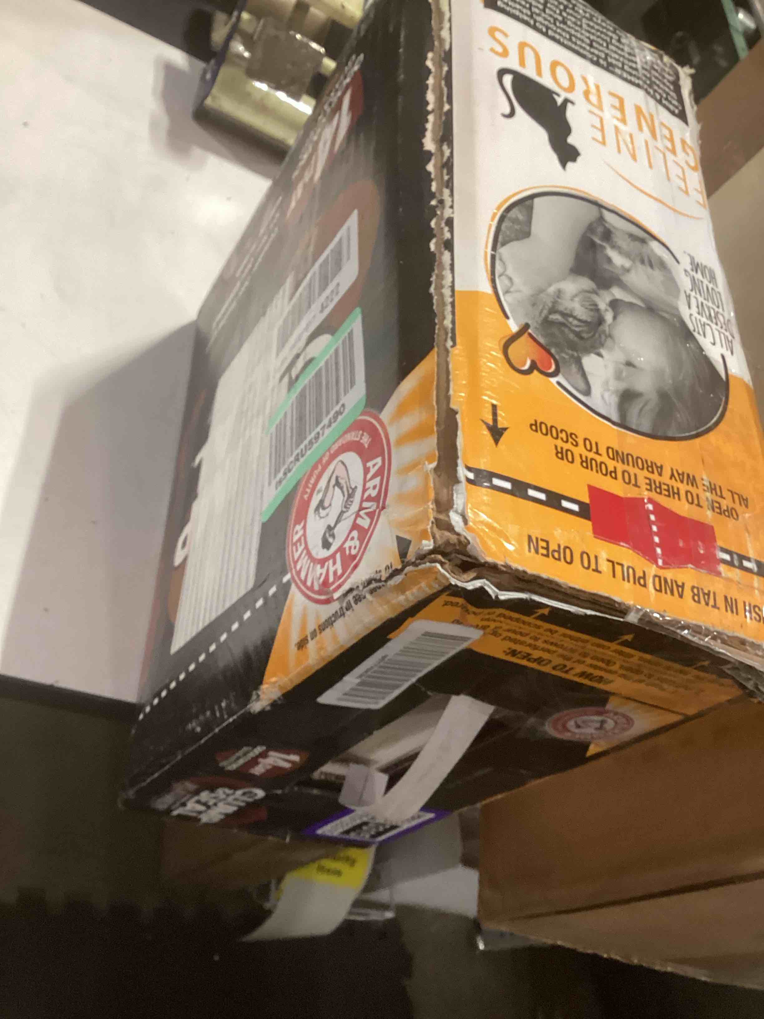 Condition photo showing Good Condition for arm & hammer clump & seal platinum cat litter, multi-cat, 14-day odor control, rock-hard clumps, 27.5 lbs – powerful odor eliminator with baking soda clump & seal platinum clumping cat litter 27.5 lbs