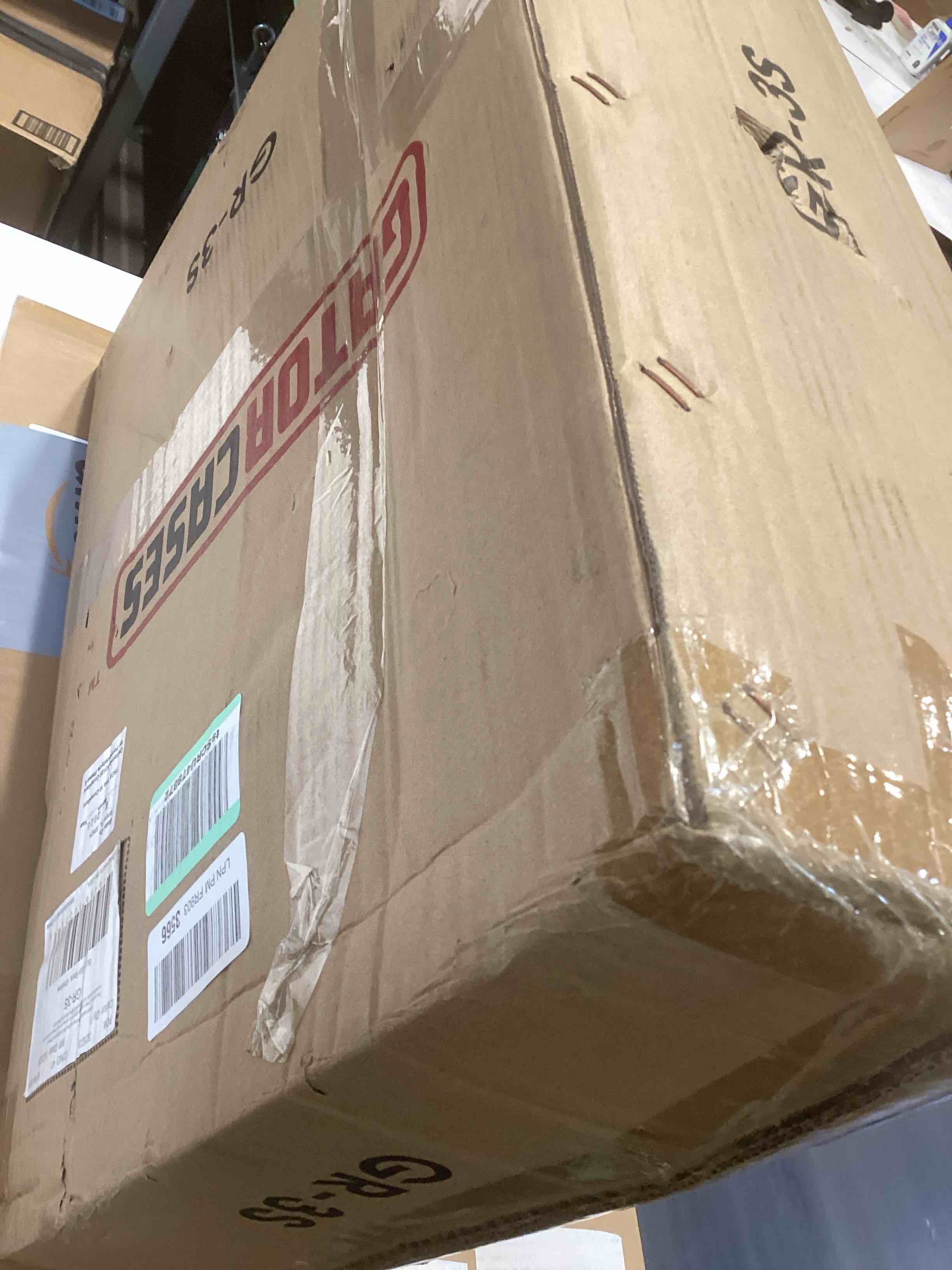 Condition photo showing Good Condition for gator gr-3s 3u spack molded plastic equipment rack 14.25  depth