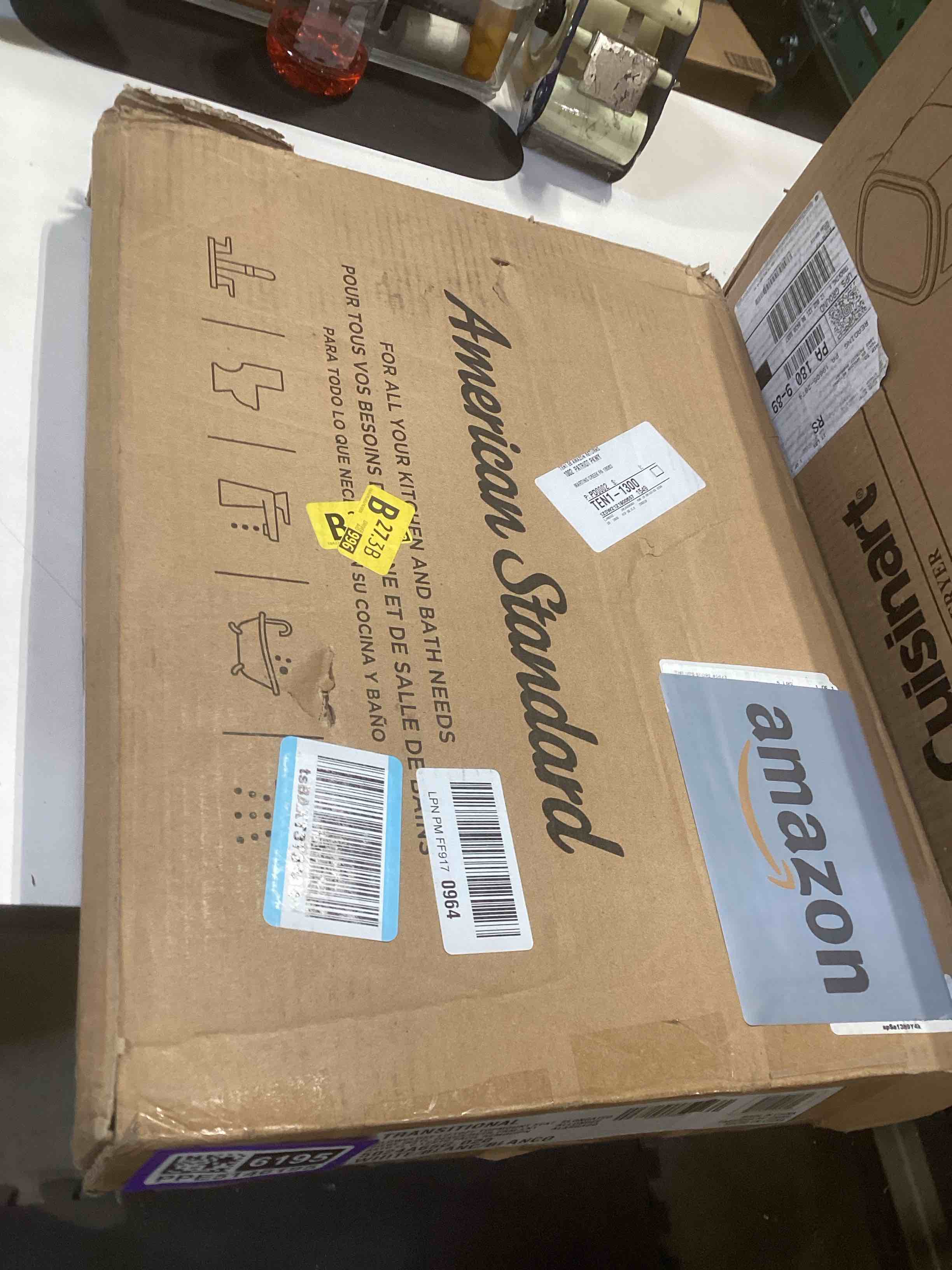 Condition photo showing Good Condition for american standard 5024a65g.020 transitional slow-close elongated toilet seat soft close, white