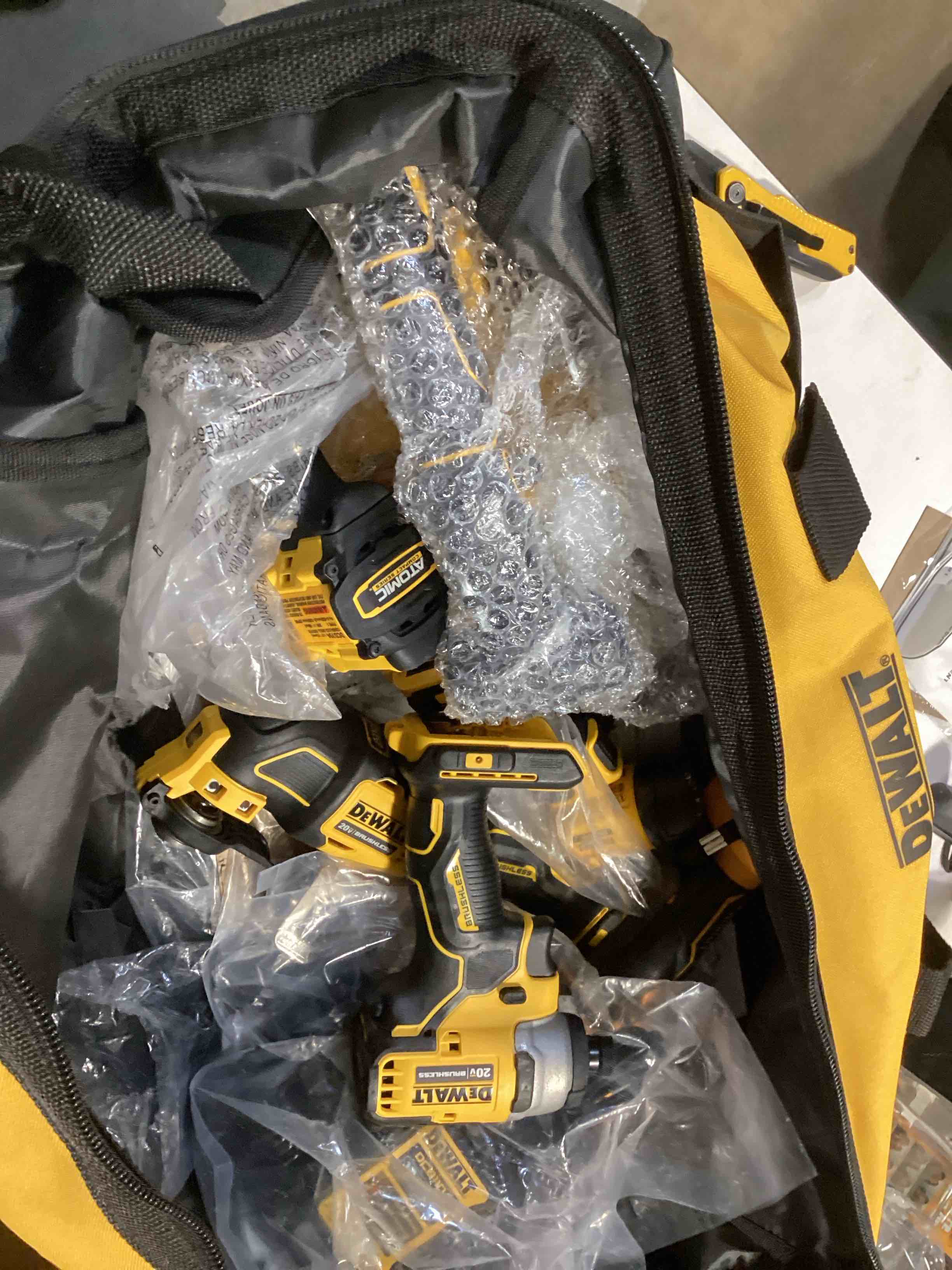 Condition photo showing Good Condition for ………..incomplete……….20v max 7-tool combo kit