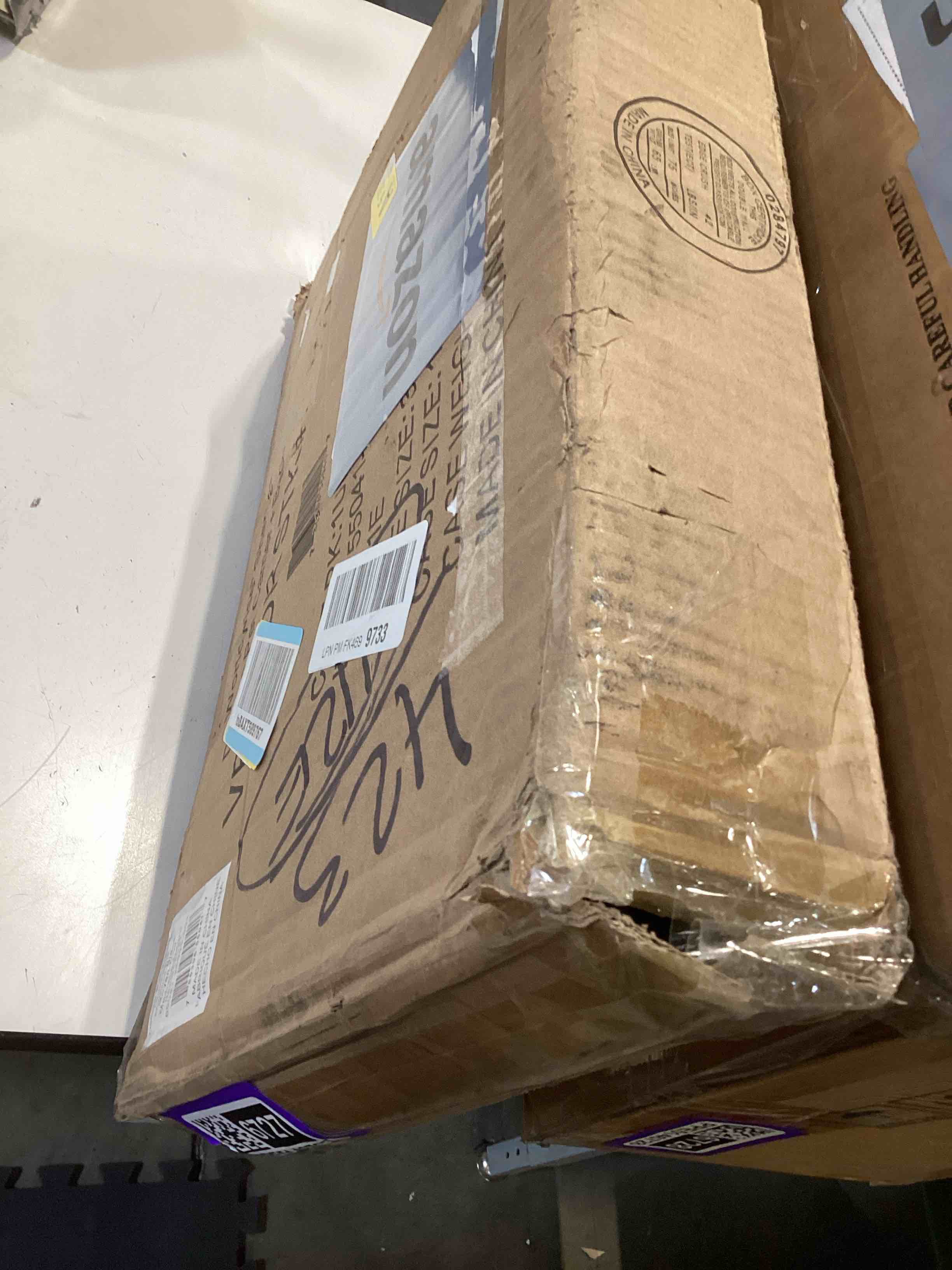 Condition photo showing Good Condition for sherpa deluxe guaranteed on board convertible pet carrier & backpack, black, medium