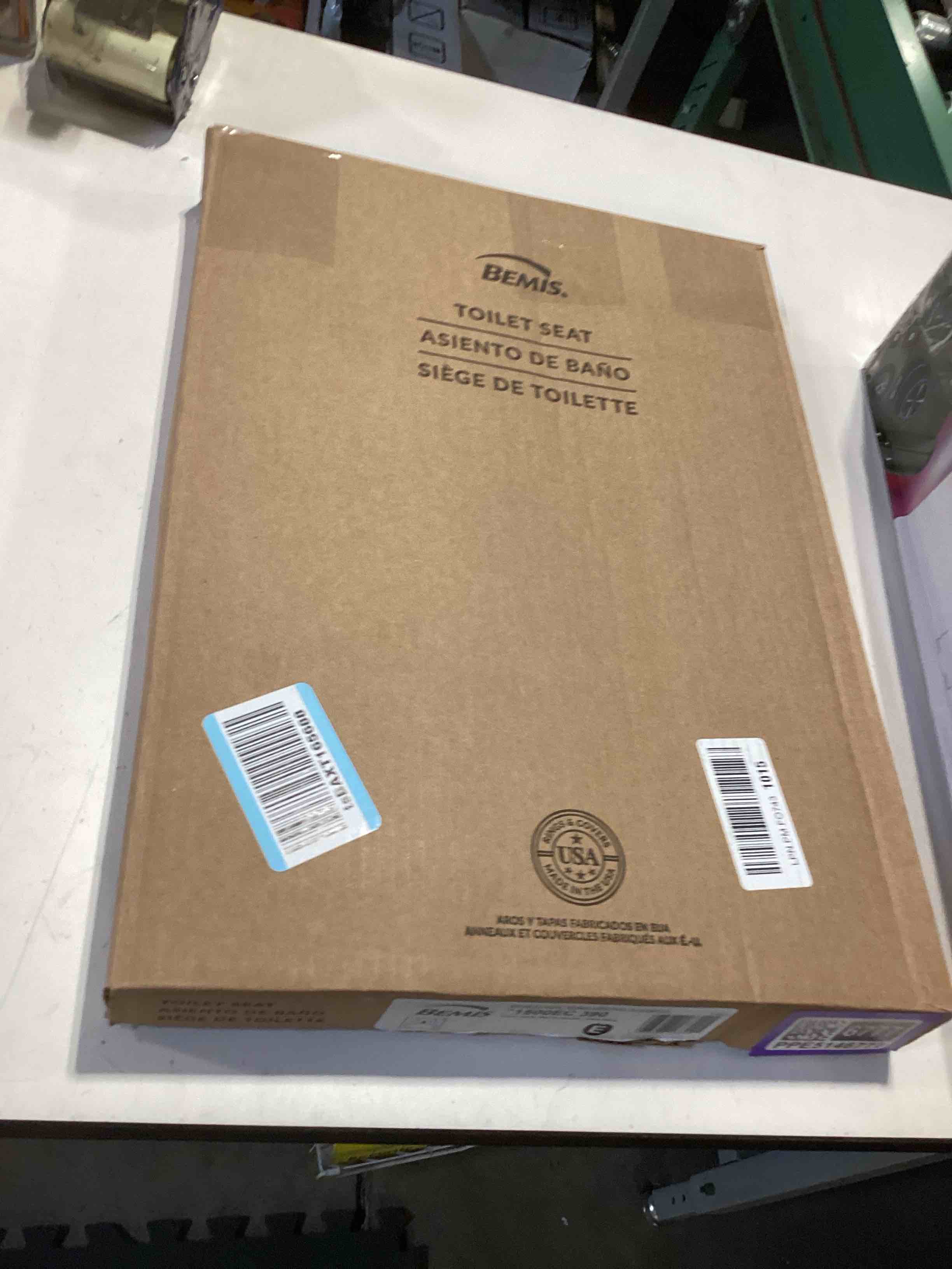 Condition photo showing Good Condition for bemis 1500ec 390 lift-off wood elongated toilet seat, cotton white (pack of 1)