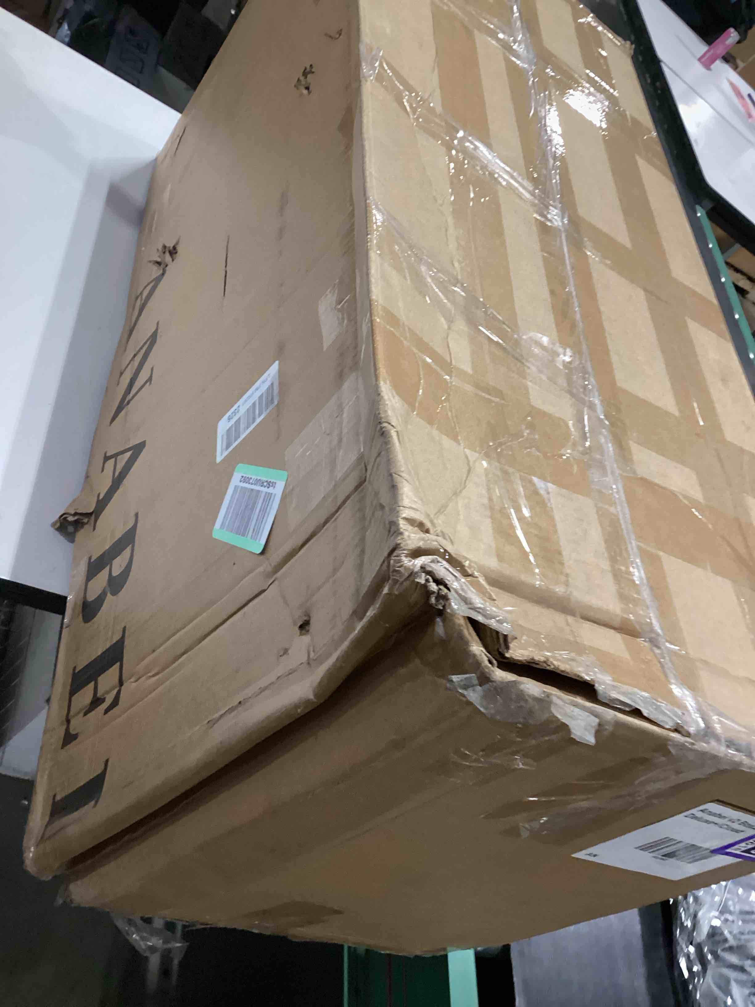 Condition photo showing Good Condition for 9x12 ft extra large washable area rugs for living room, soft non-slip modern abstract pattern carpet for bedroom indoor floor nursery home decor (green) ac66 green 9' x 12' (rectangular)