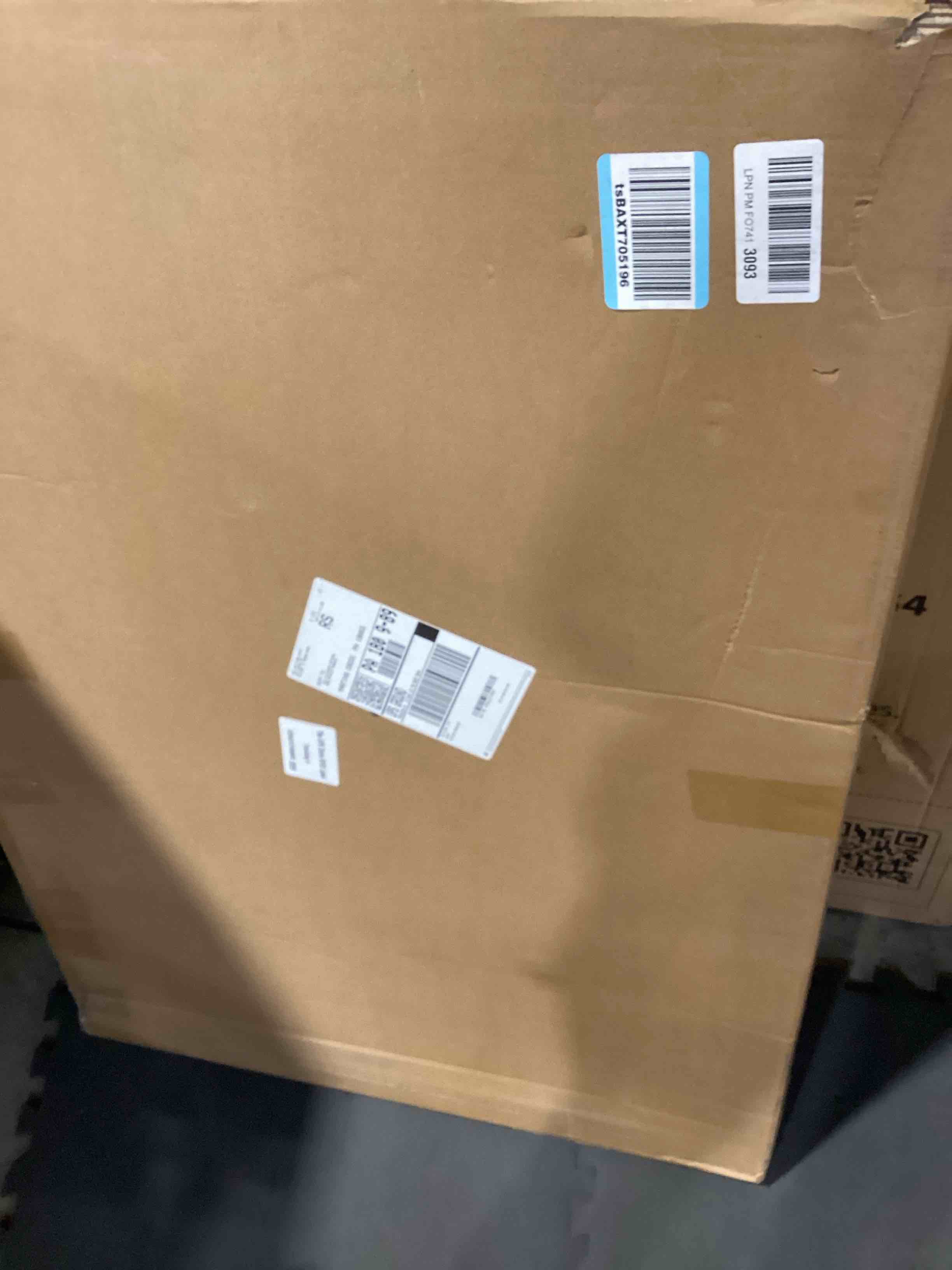 Condition photo showing Good Condition for pealsn 24x36 poster frame, display pictures 20 x 30 with mat or 24 x 36 without mat, poster frames 24 x 36 inches for wall mounting display, black. black 24x36