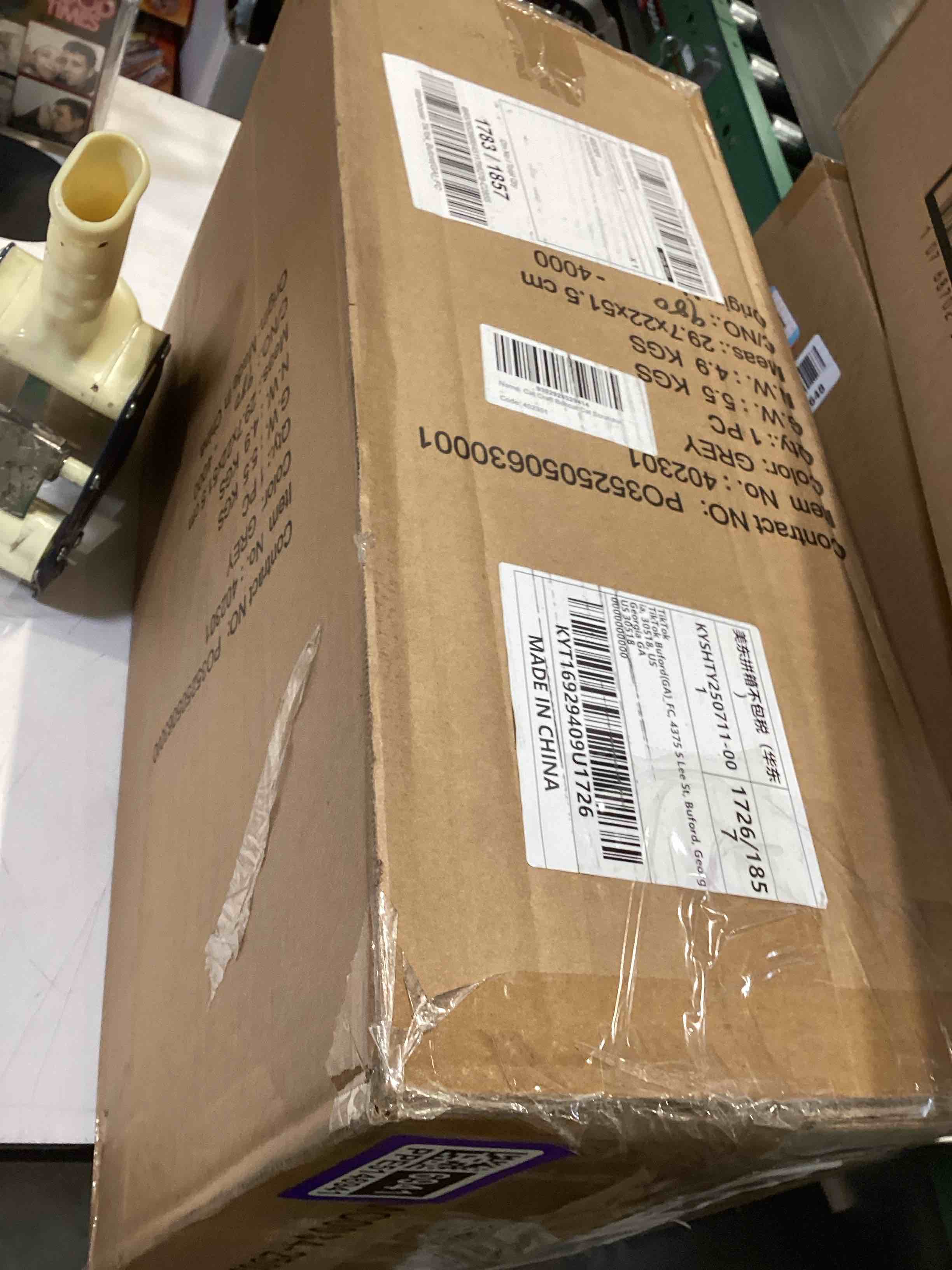 Condition photo showing Good Condition for cat craft cat scratching post carpet scratching post 41" for indoor cats, tall cat scratch post, carpet cat scratcher with replaceable toys, sturdy base, large, gray gray classic carpet