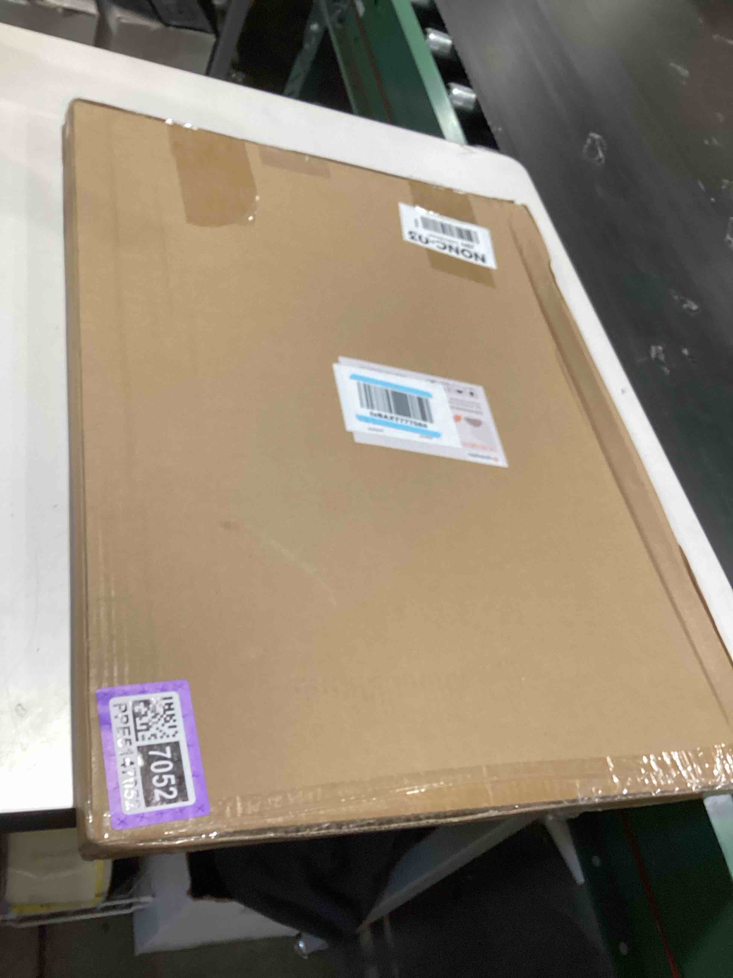 https://s3.amazonaws.com/lotting-images-prod/bidfta/PPE5147052_1776948523336.jpeg