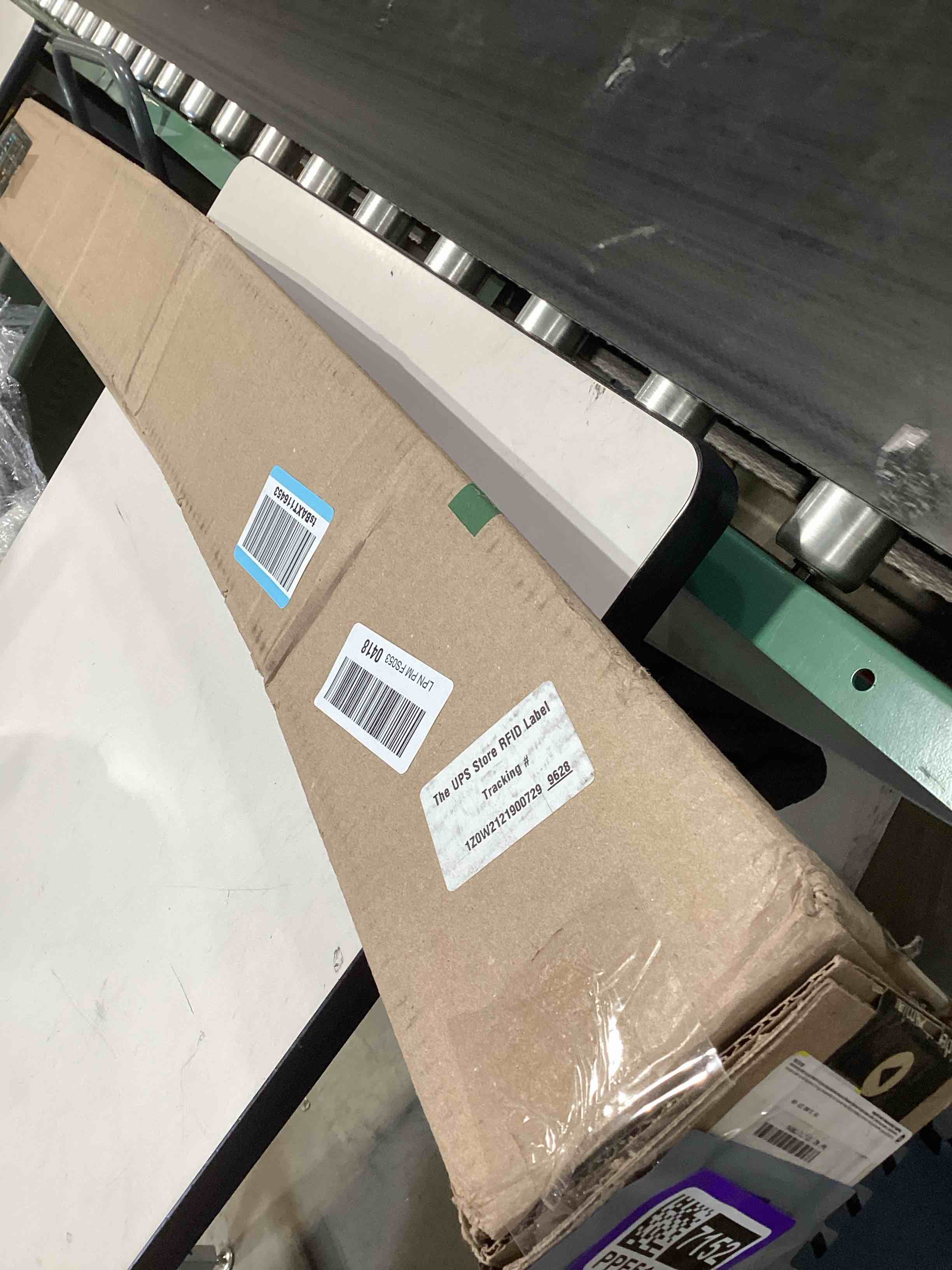 Condition photo showing Good Condition for yecaye 3 pack shower door seal,shower door sweep,frameless glass seal strip for side door,stop leaks and create a water barrier guard (side-3/8 x39) side-3/8"x39"