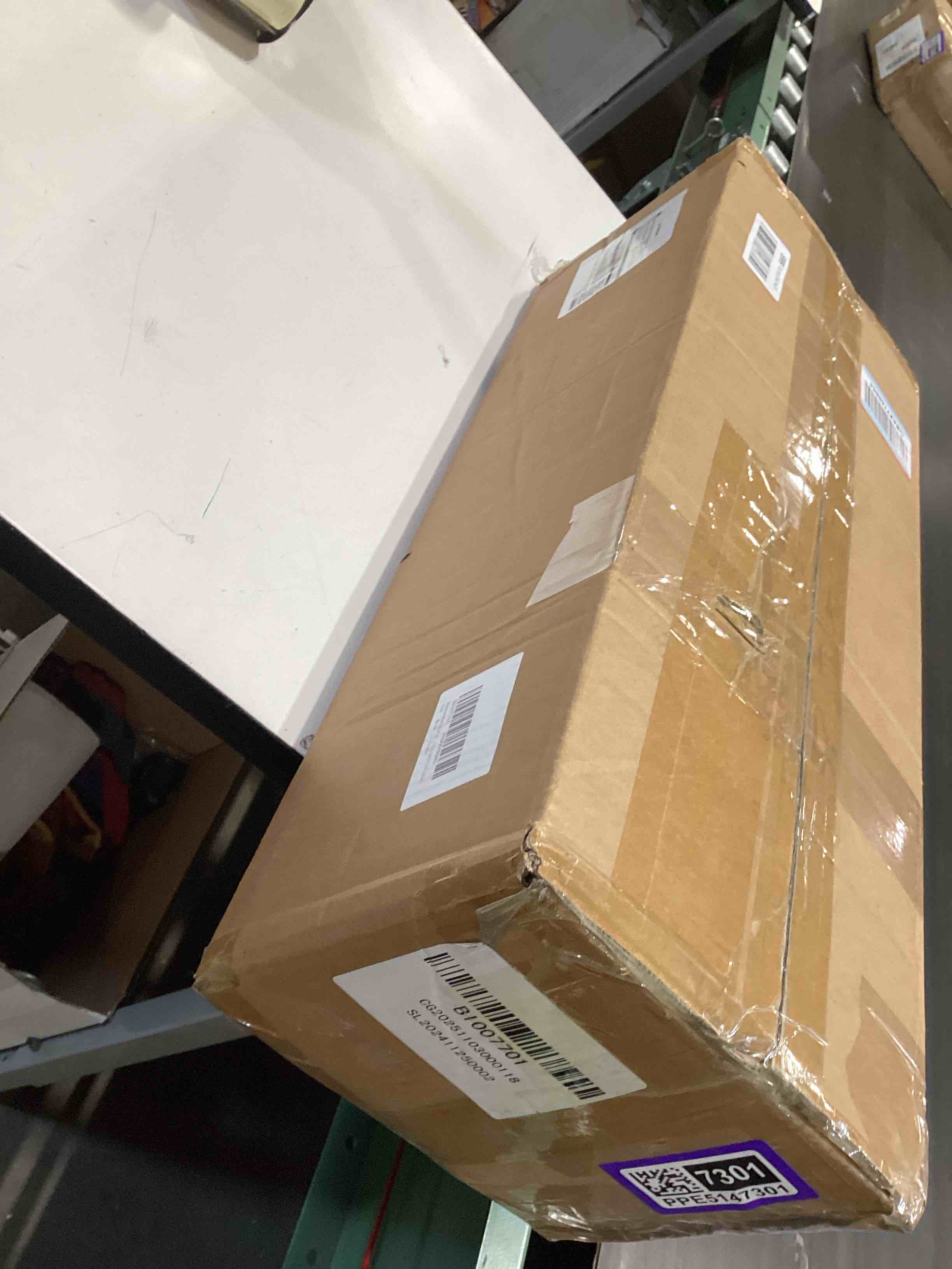 Condition photo showing Good Condition for auxmart black heavy duty trailer jack 8000 lbs capacity adjustable height 3.1"-31.5", side-mount with ergonomic crank handle for utility, boat & yacht trailers