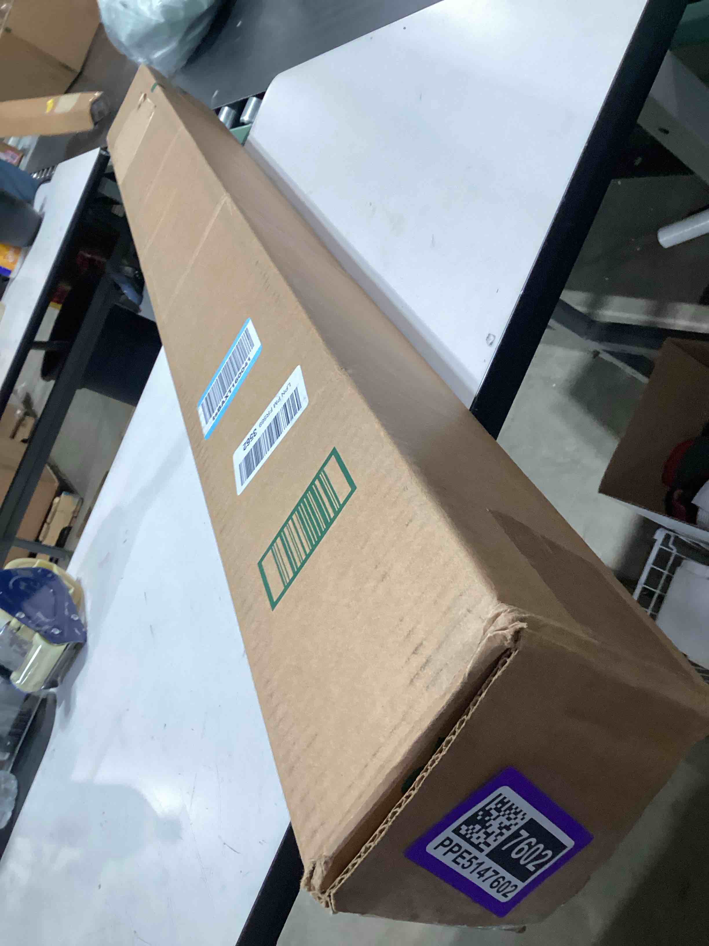 Condition photo showing Good Condition for skymoatled 4ft led shop light, 50w 7500lm 6000k/white super bright, t8 integrated tube light fixture, plug and play, linkable for room, garage, workbench, under cabinet (2 pack) 4ft-2pack-6000k
