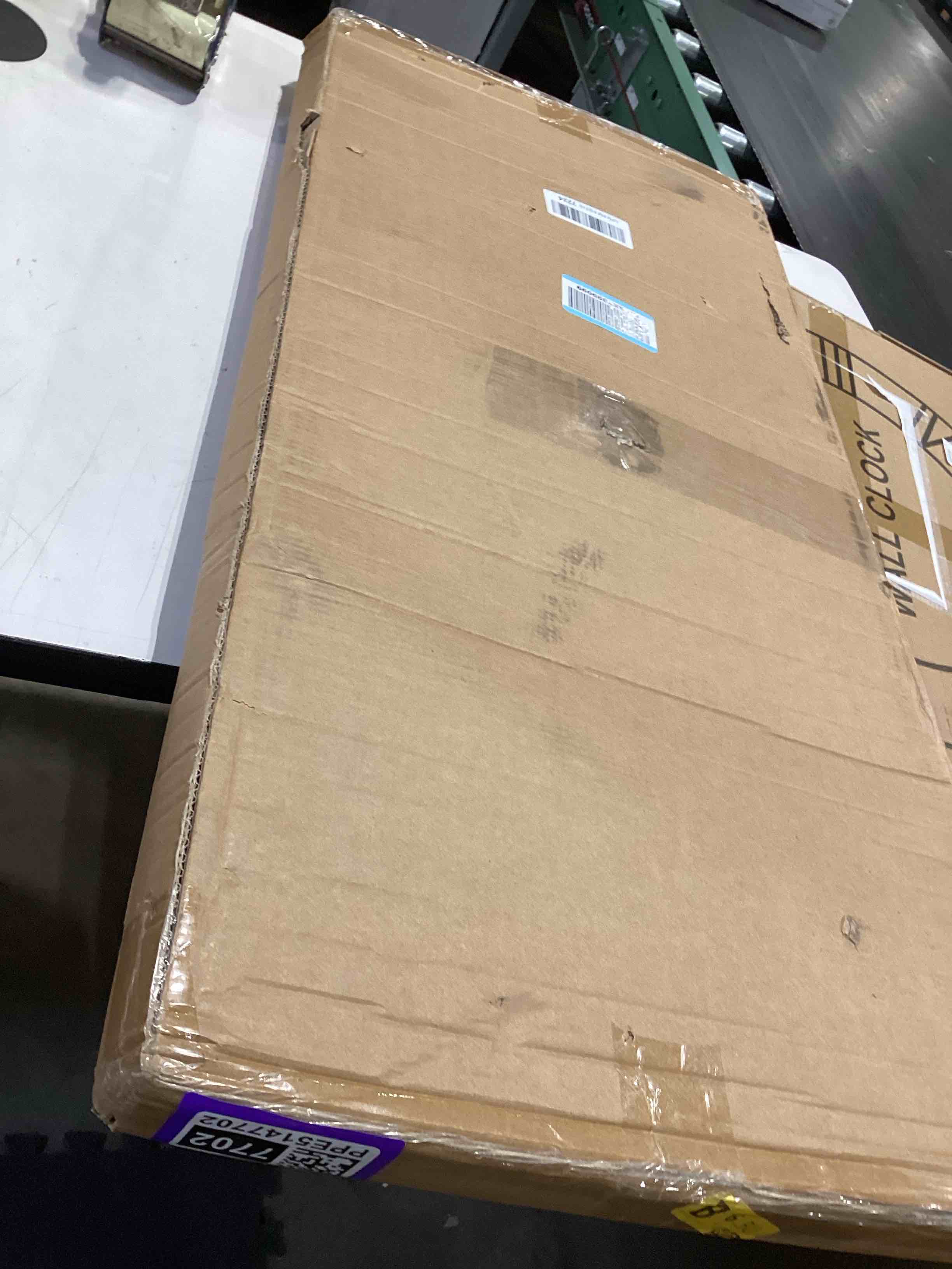 Condition photo showing Good Condition for amazon basics adjustable dog car barrier for vehicles, 59.72 x 5.20 x 16.46 in, black