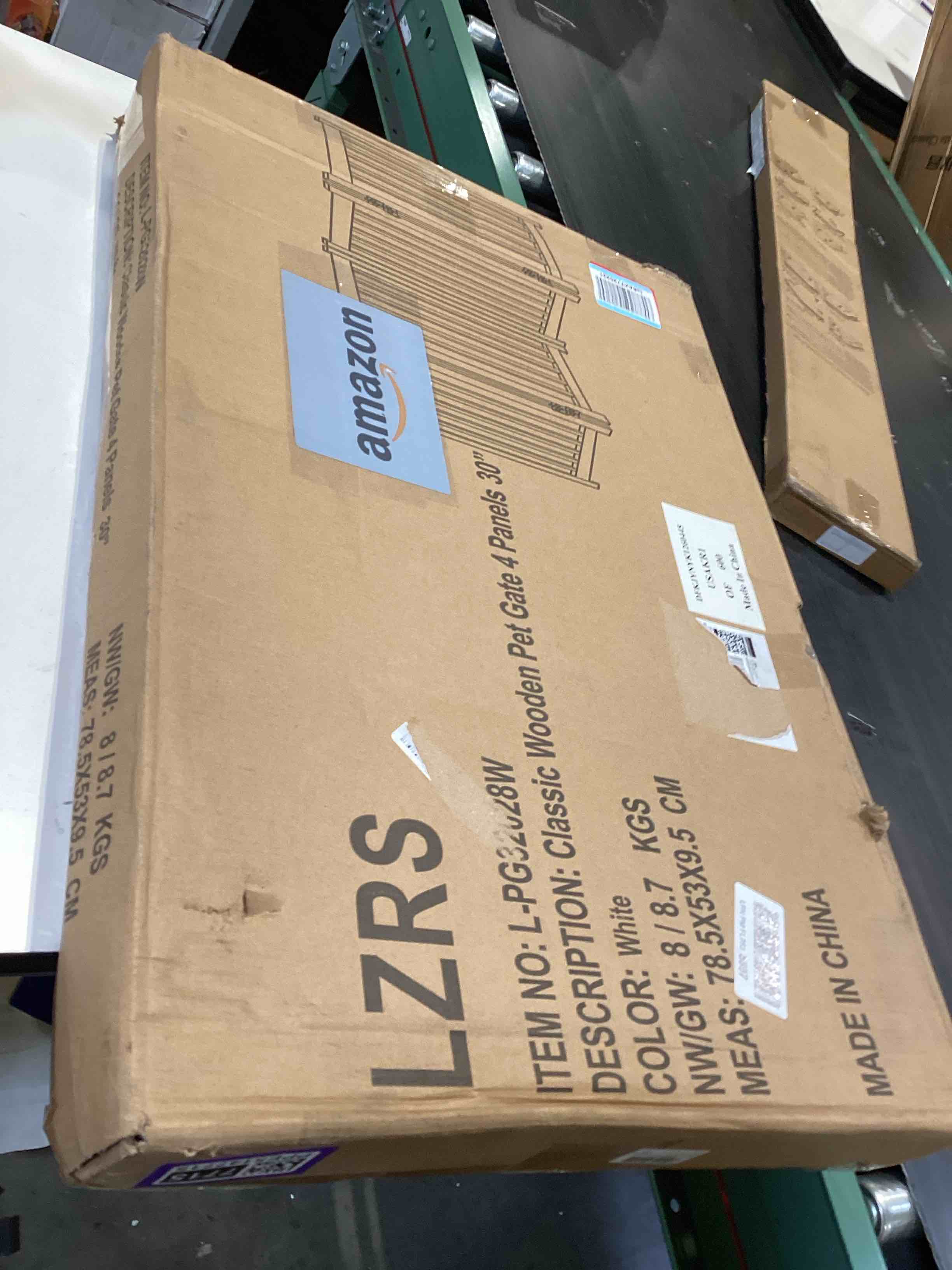 Condition photo showing Good Condition for lzrs freestanding extra wide dog gate 30 inch tall - 4 panels solid wooden pet gate for doorways, stairs, hallways,kitchens& long areas, expandable & foldable with support feet,indoor use,white white 30"height-4 panel