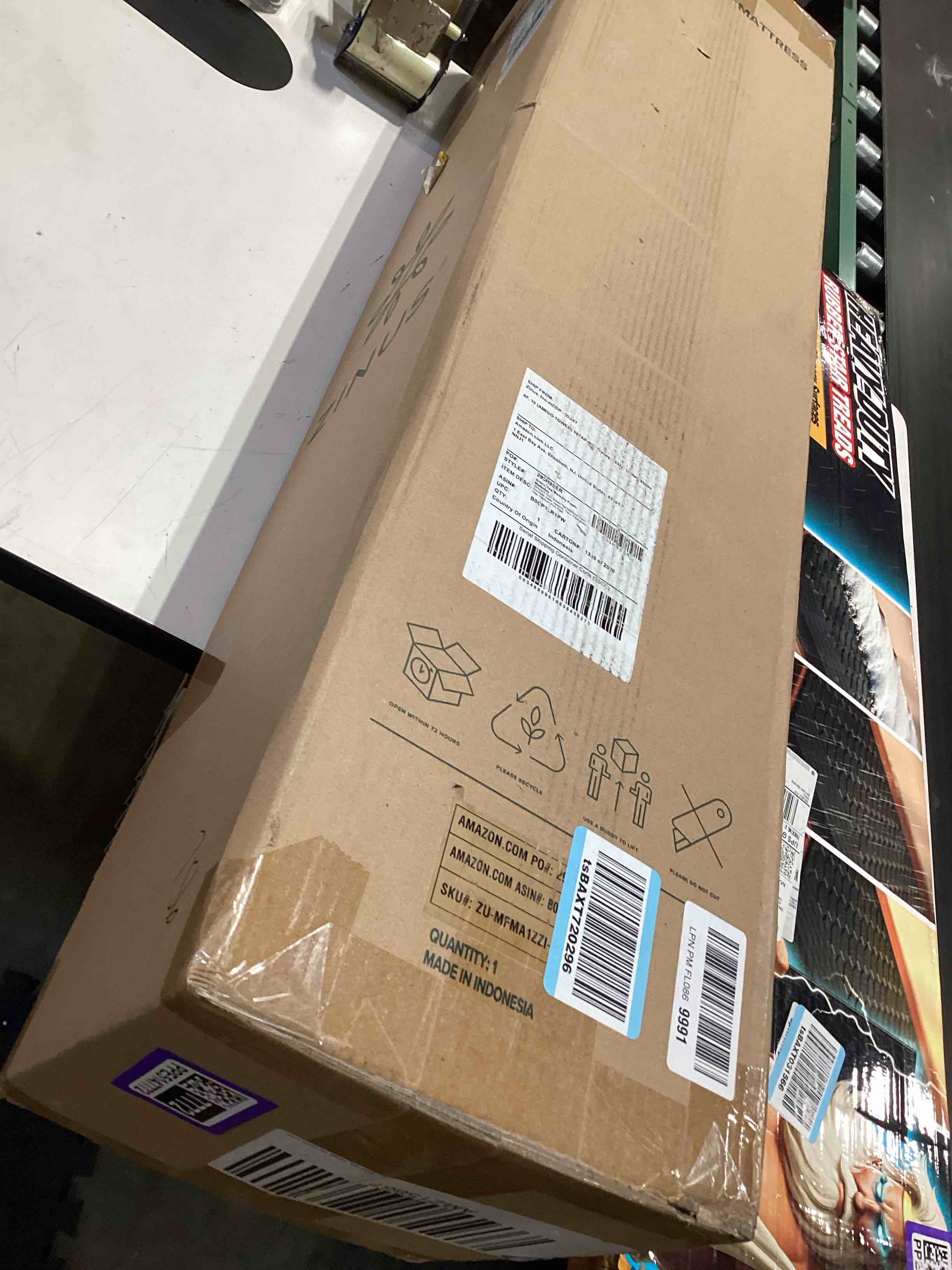 Condition photo showing Good Condition for zinus 5 inch twin green tea memory foam mattress [new version], fiberglass free, medium firm feel, zoned pressure relief, certified safe foams & fabric, mattress in a box white twin 5" new small box