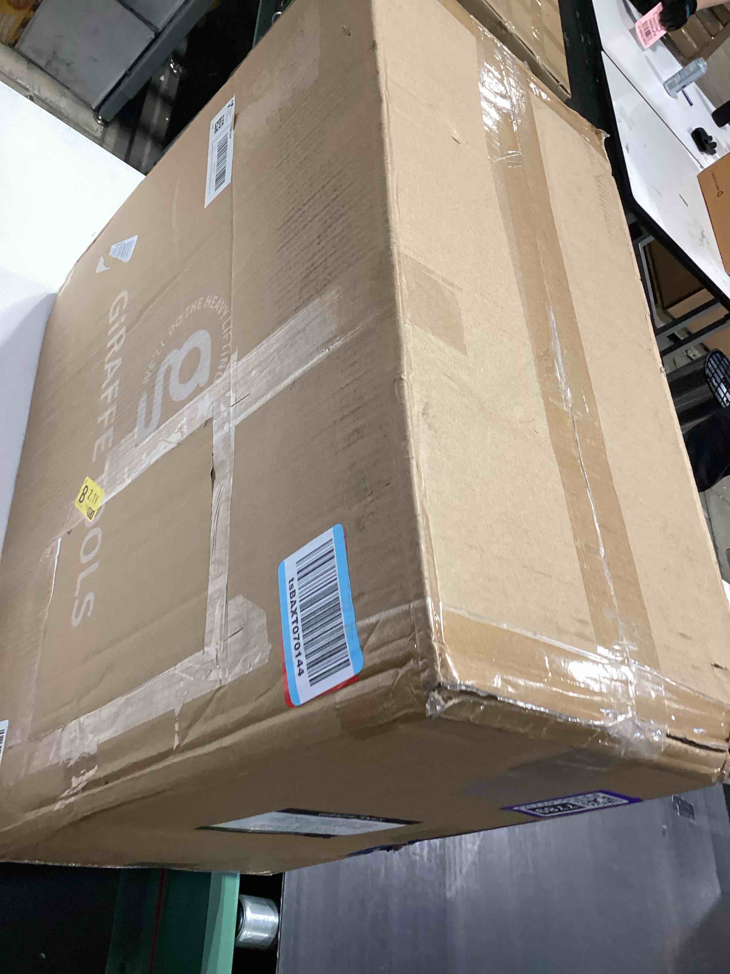 Condition photo showing Good Condition for giraffe tools retractable garden hose reel 1/2 inch x 130 ft, super heavy duty, any length lock, slow return system, wall mounted and 180 deg swivel bracket 1/ 2"130 ft