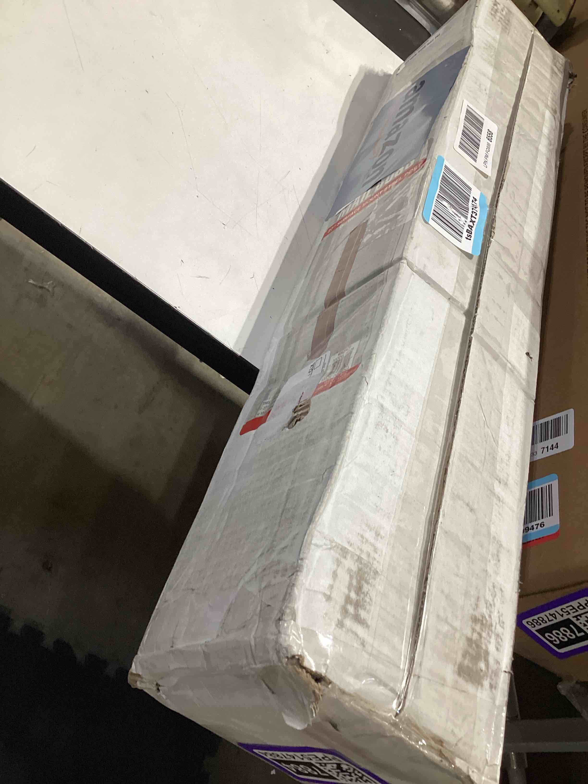 Condition photo showing Good Condition for mail boss 7129 surface mount post, bronze