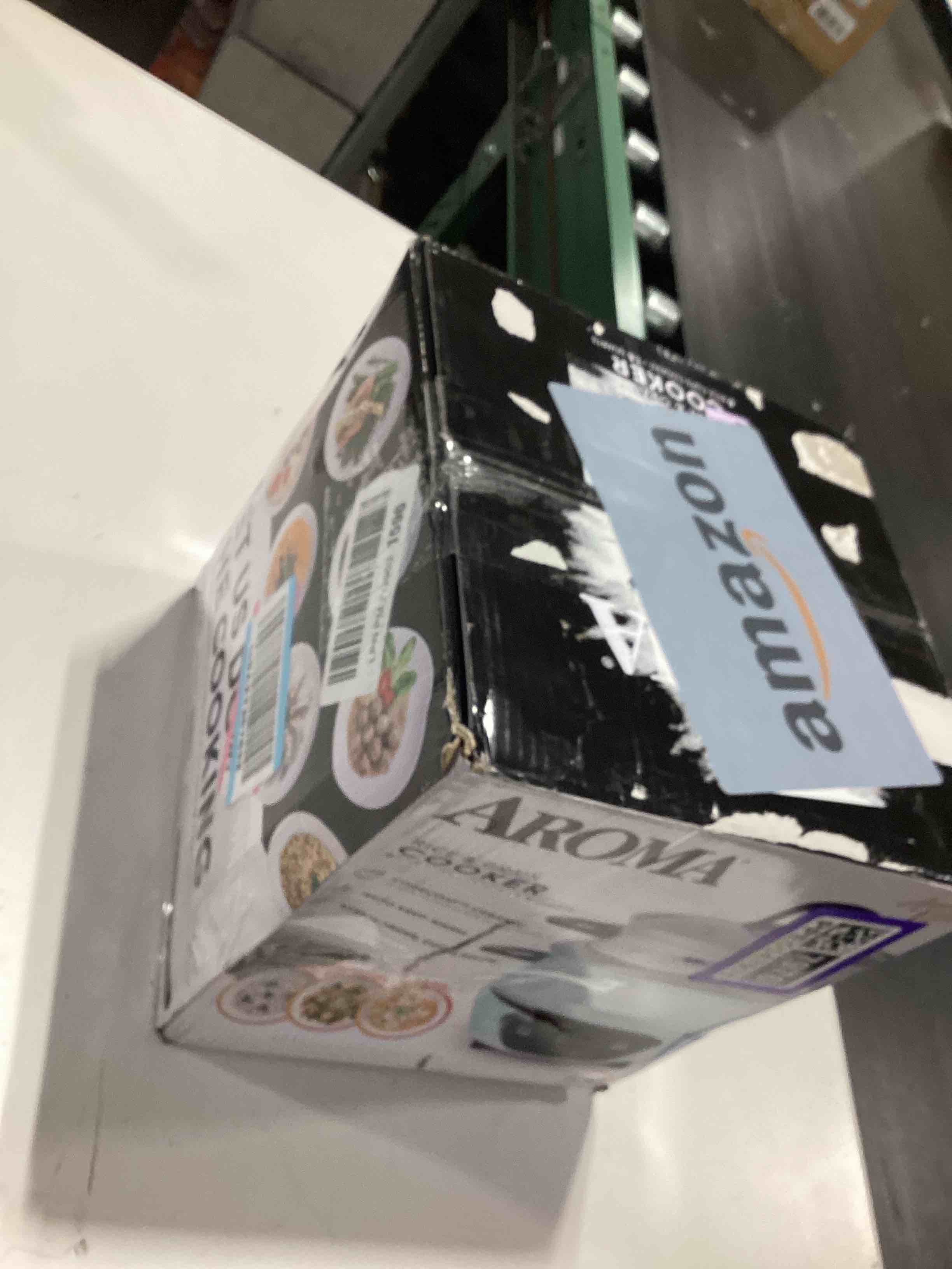 Condition photo showing Good Condition for aroma® 6-cup (cooked) / 1.5qt. rice & grain cooker (arc-743-1ngbl), light blue 6 cup cooked / 3 cup uncooked / 1.5 qt. light blue