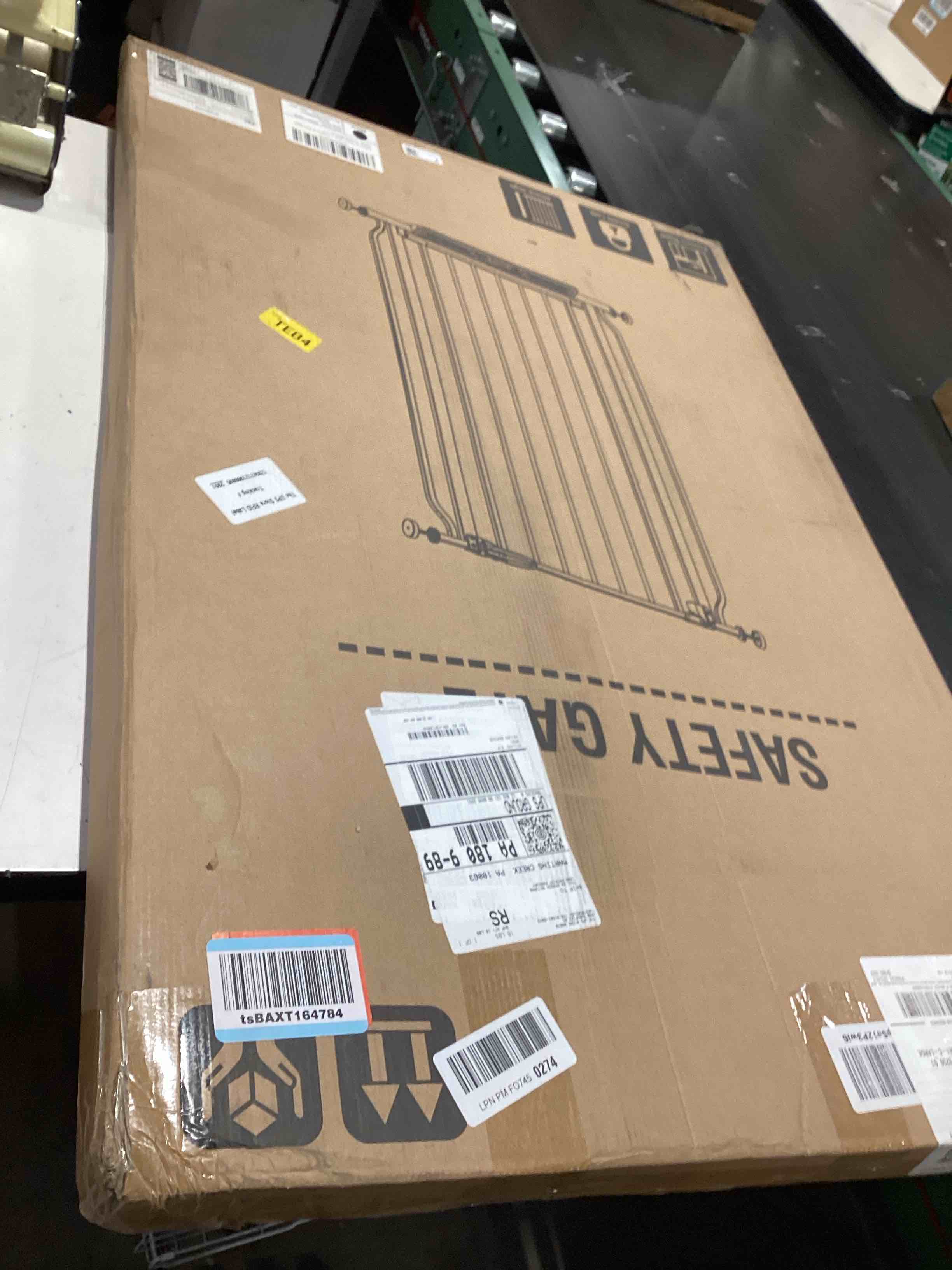 https://s3.amazonaws.com/lotting-images-prod/bidfta/PPE5148142_1777561517071.jpeg