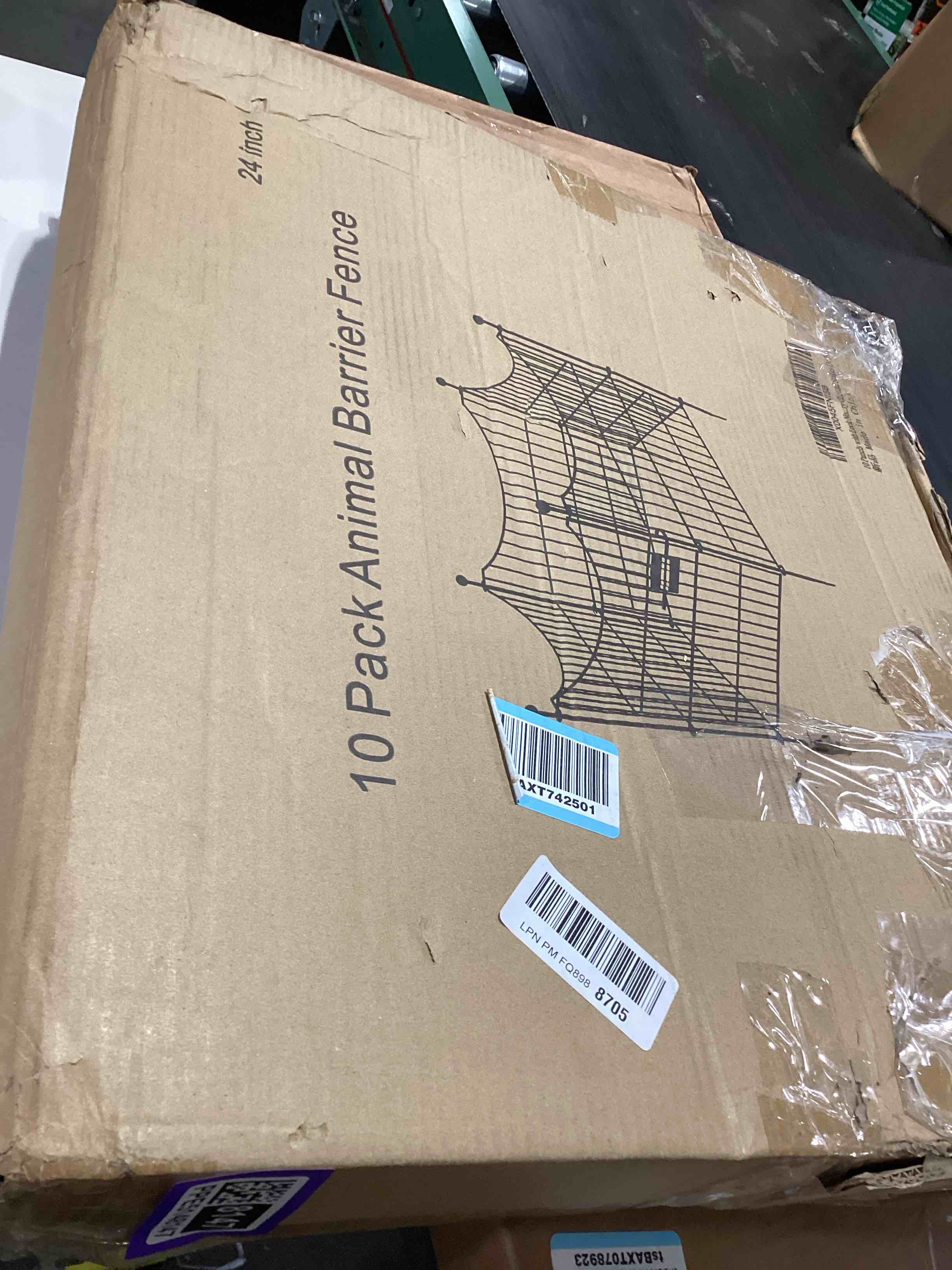 Condition photo showing Good Condition for 10 panels decorative garden fence with gate, 24 in(h) x 20 ft(l) no dig dog fence animal barrier outdoor for yard, rustproof metal garden edging and borders, temporary fencing stakes 10 panels-24 in(h) x 20 ft(l) with gate