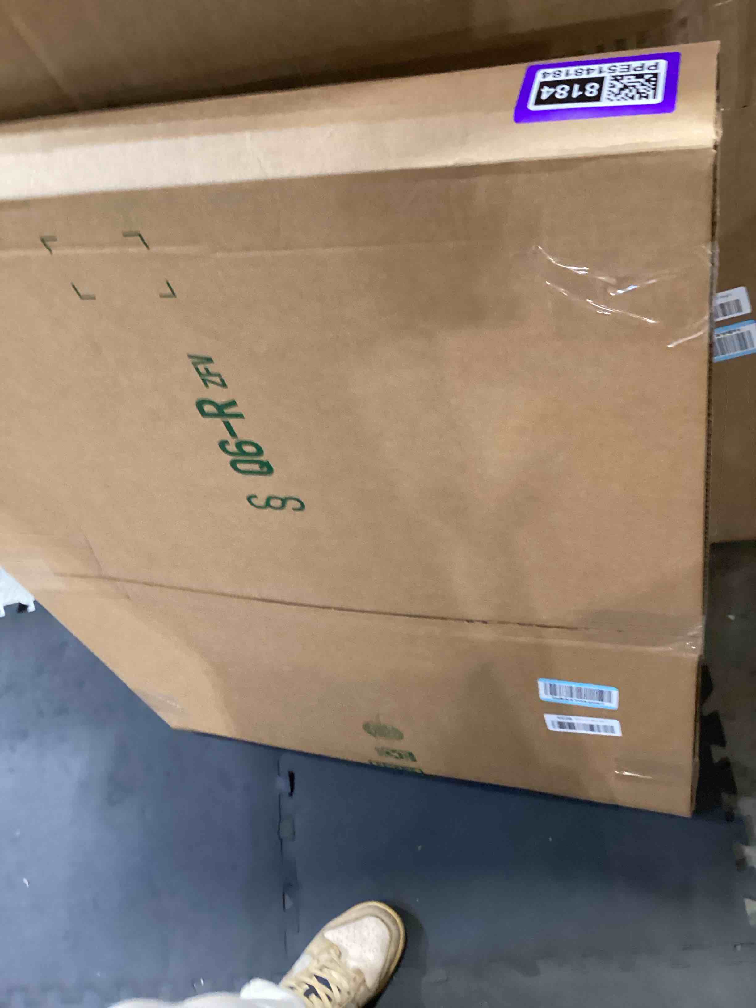 Condition photo showing Good Condition for georgia-pacific dixie grease-proof non-stick pan liner by gp pro (georgia-pacific), white, lo10, 24.375'' length x 16.375" width, (case of 1,000)