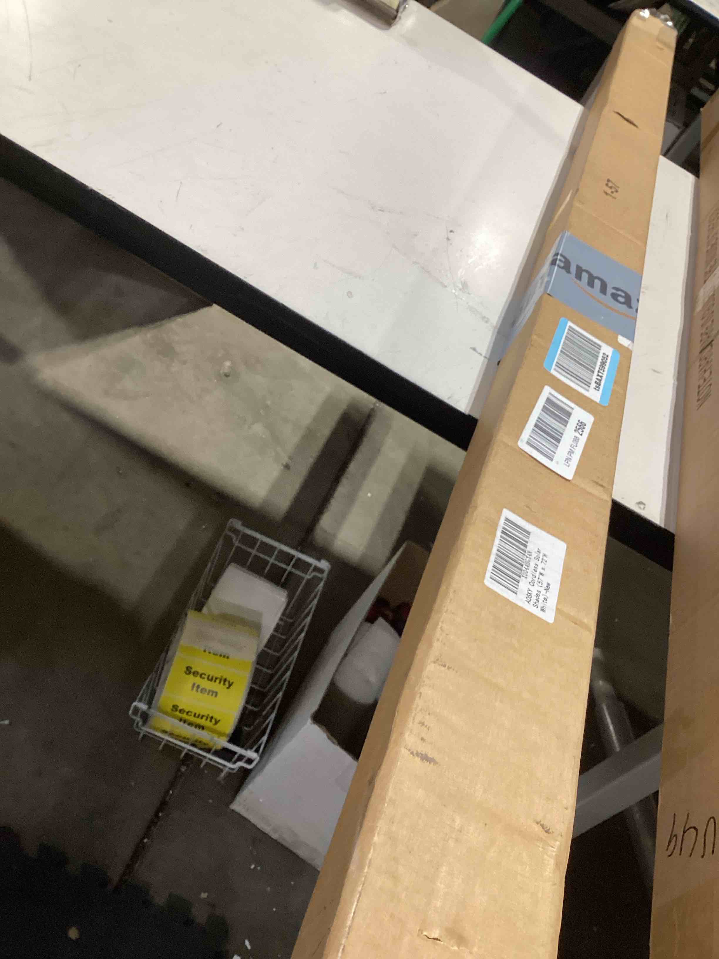 https://s3.amazonaws.com/lotting-images-prod/bidfta/PPE5148392_1777662676106.jpeg