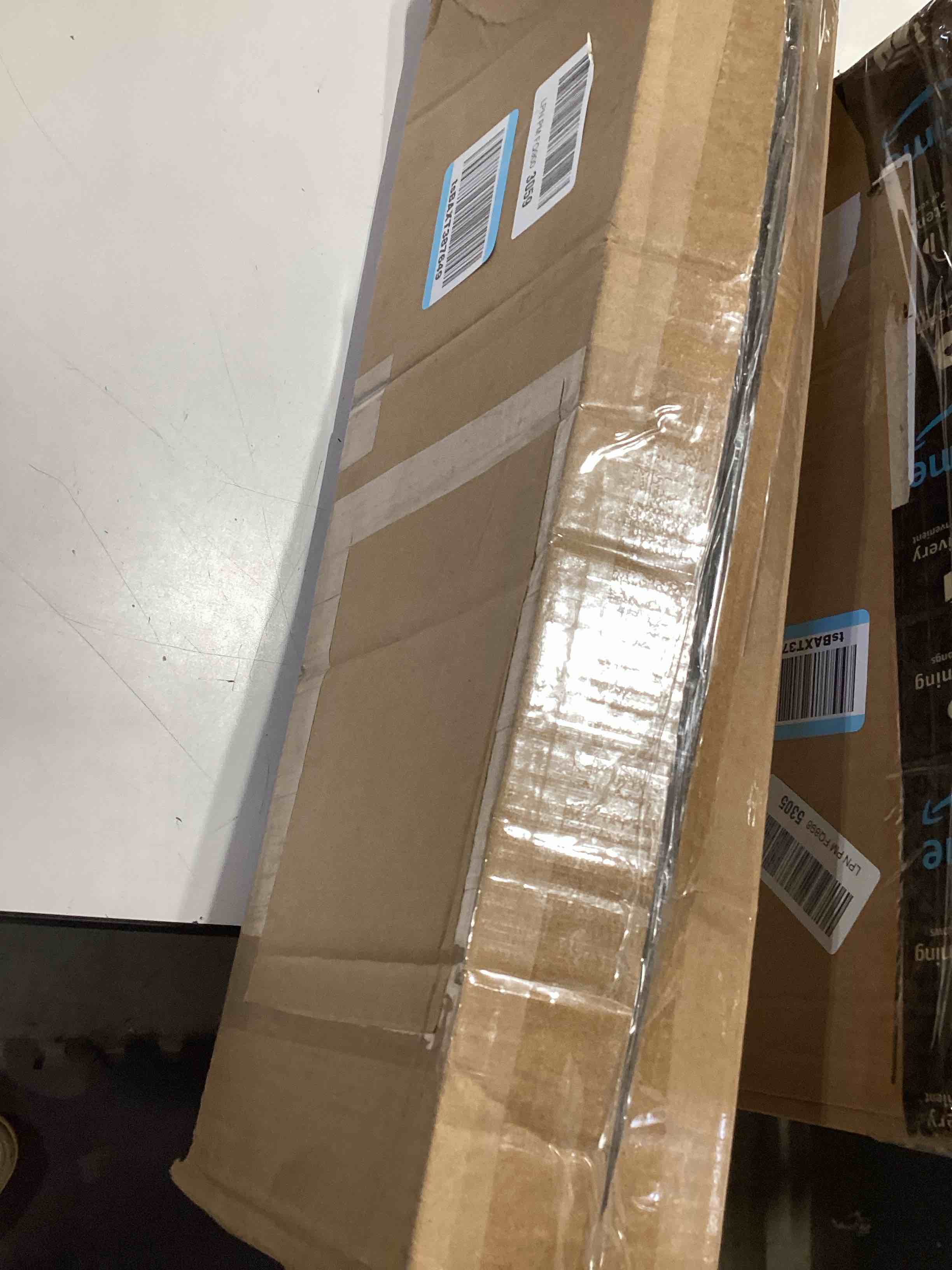 https://s3.amazonaws.com/lotting-images-prod/bidfta/PPE5148498_1777898551822.jpeg