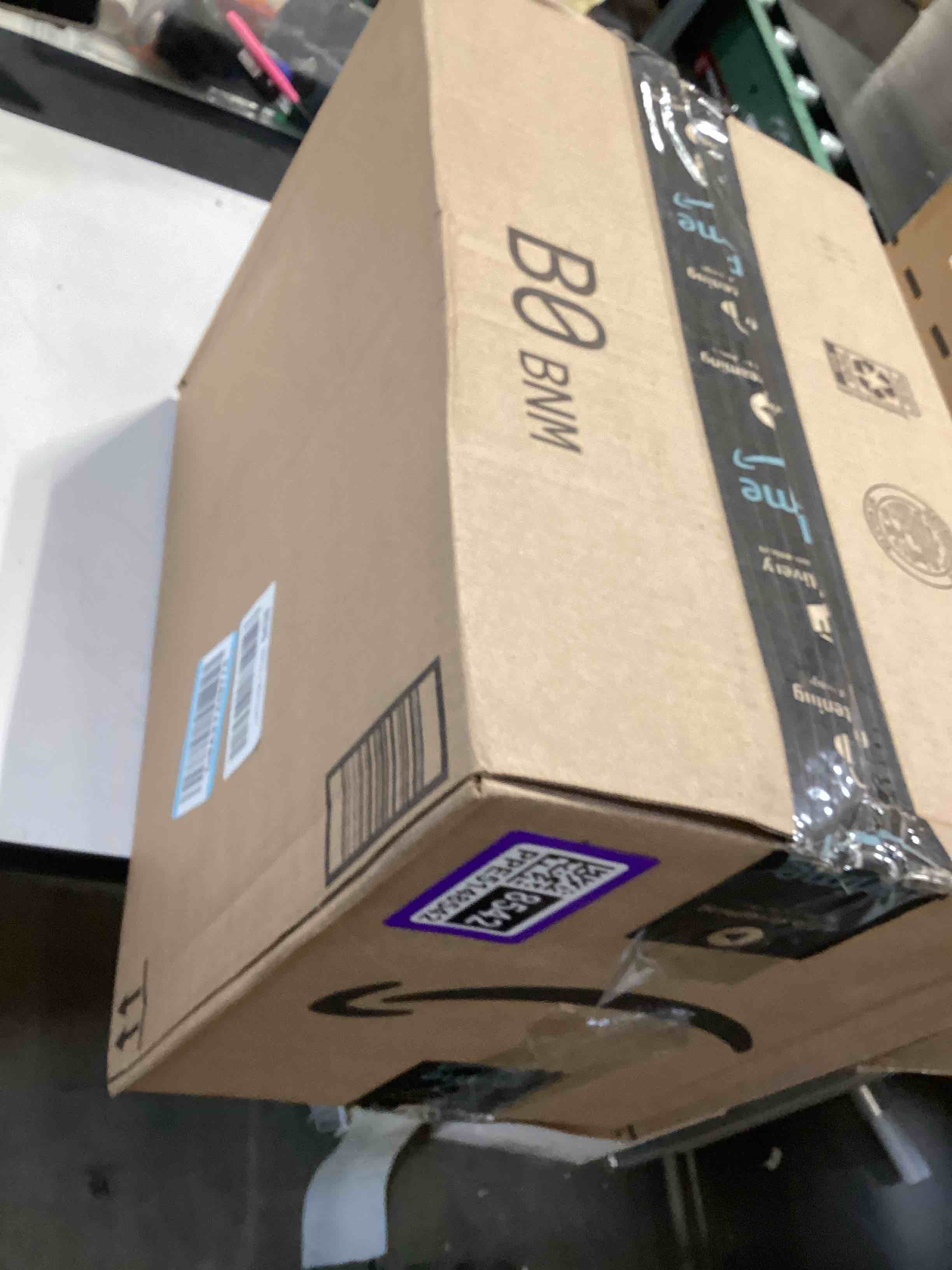 https://s3.amazonaws.com/lotting-images-prod/bidfta/PPE5148542_1777902535152.jpeg