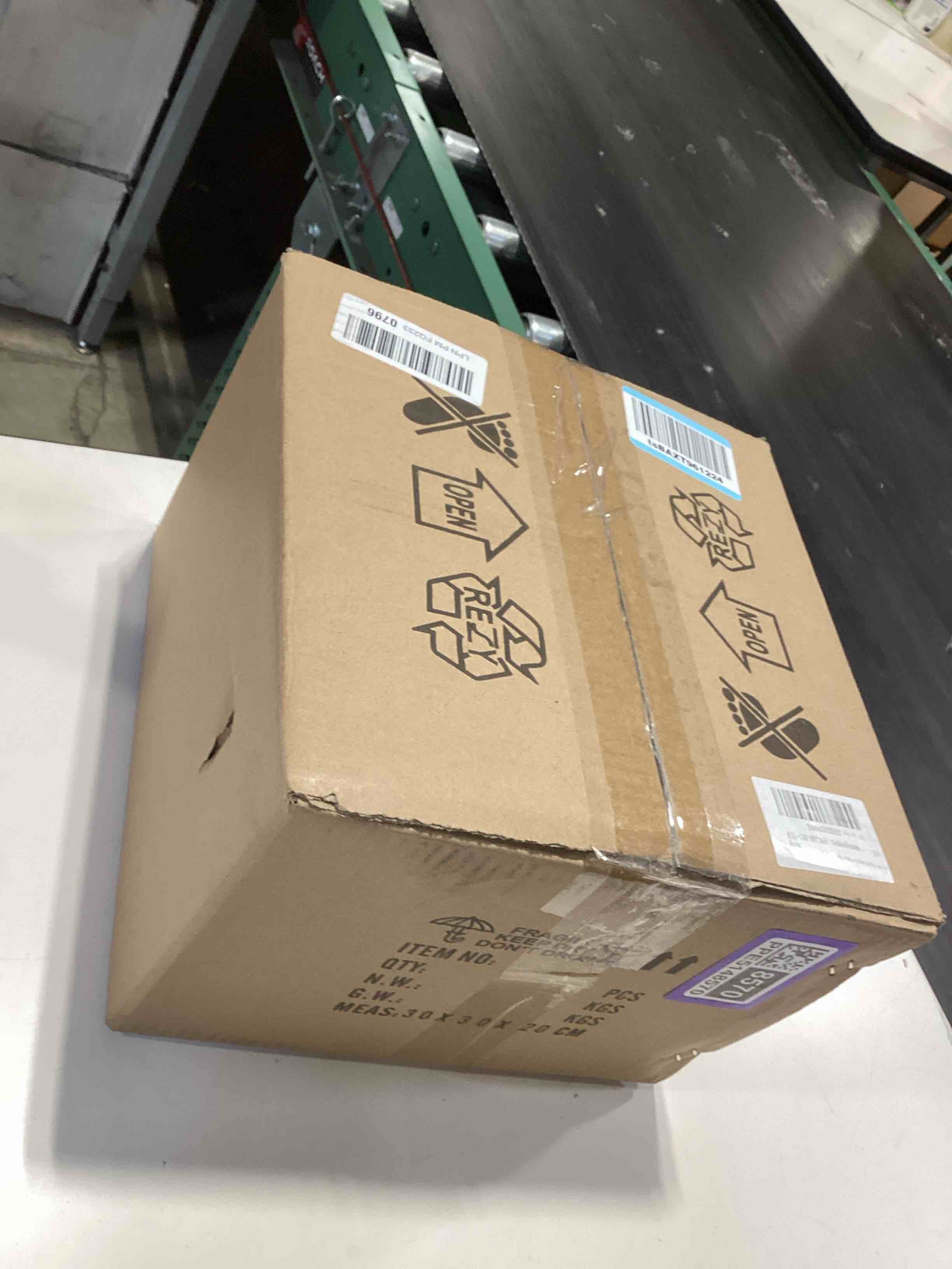 https://s3.amazonaws.com/lotting-images-prod/bidfta/PPE5148570_1777904843955.jpeg