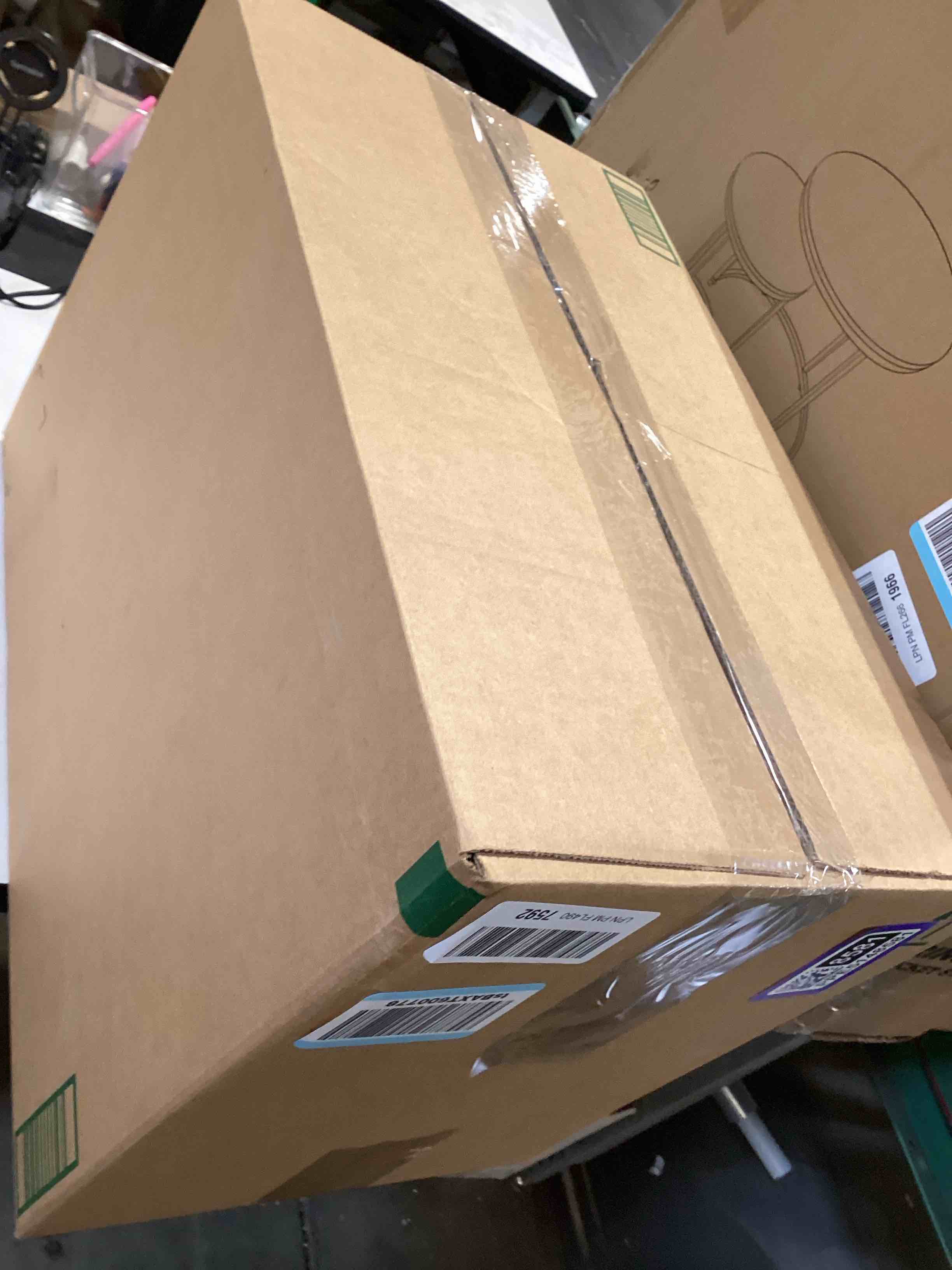 https://s3.amazonaws.com/lotting-images-prod/bidfta/PPE5148581_1777906439881.jpeg