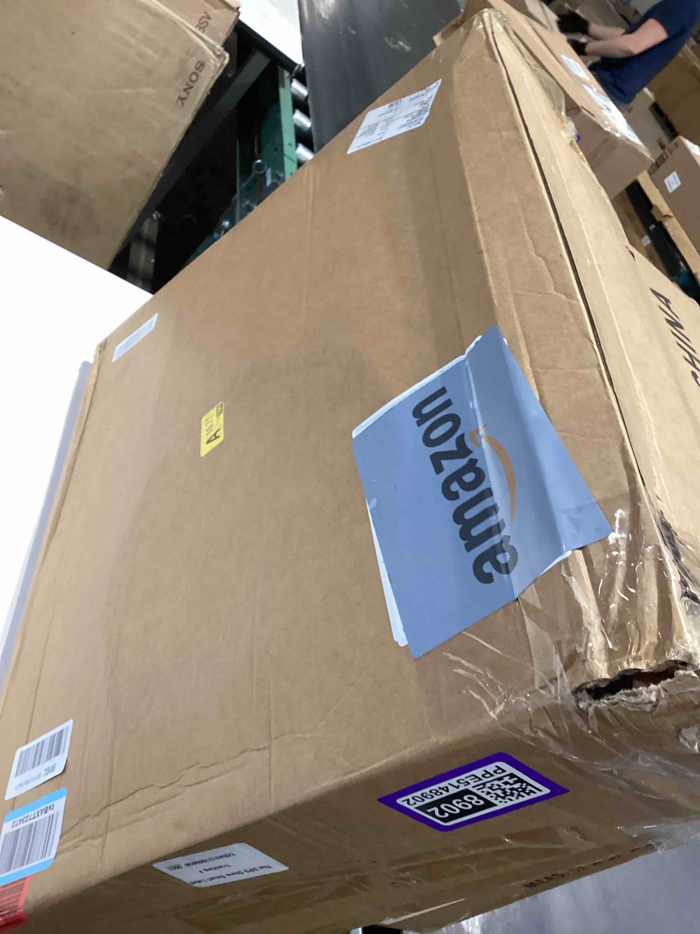 https://s3.amazonaws.com/lotting-images-prod/bidfta/PPE5148902_1777992894123.jpeg