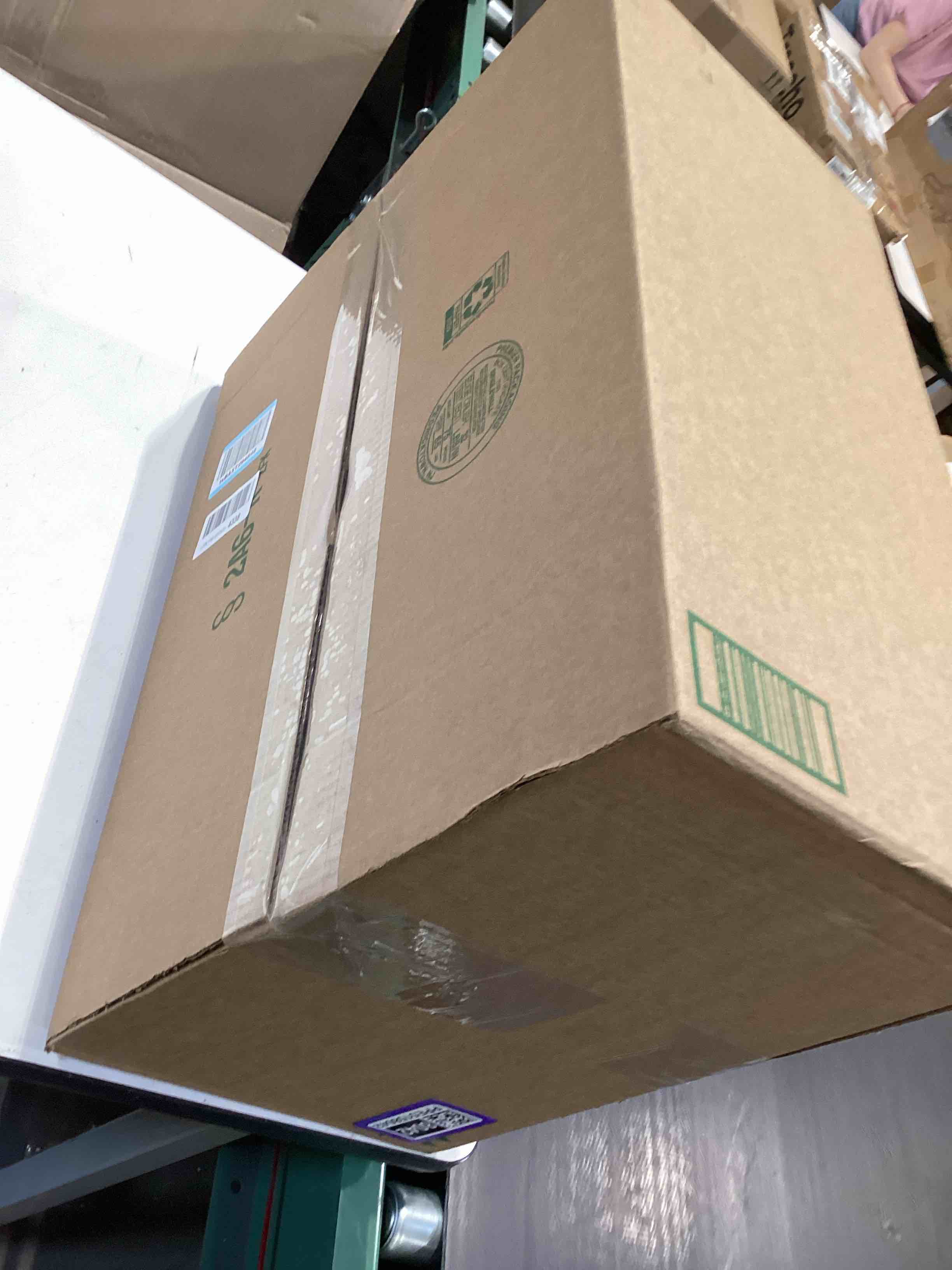 https://s3.amazonaws.com/lotting-images-prod/bidfta/PPE5158042_1780496922163.jpeg