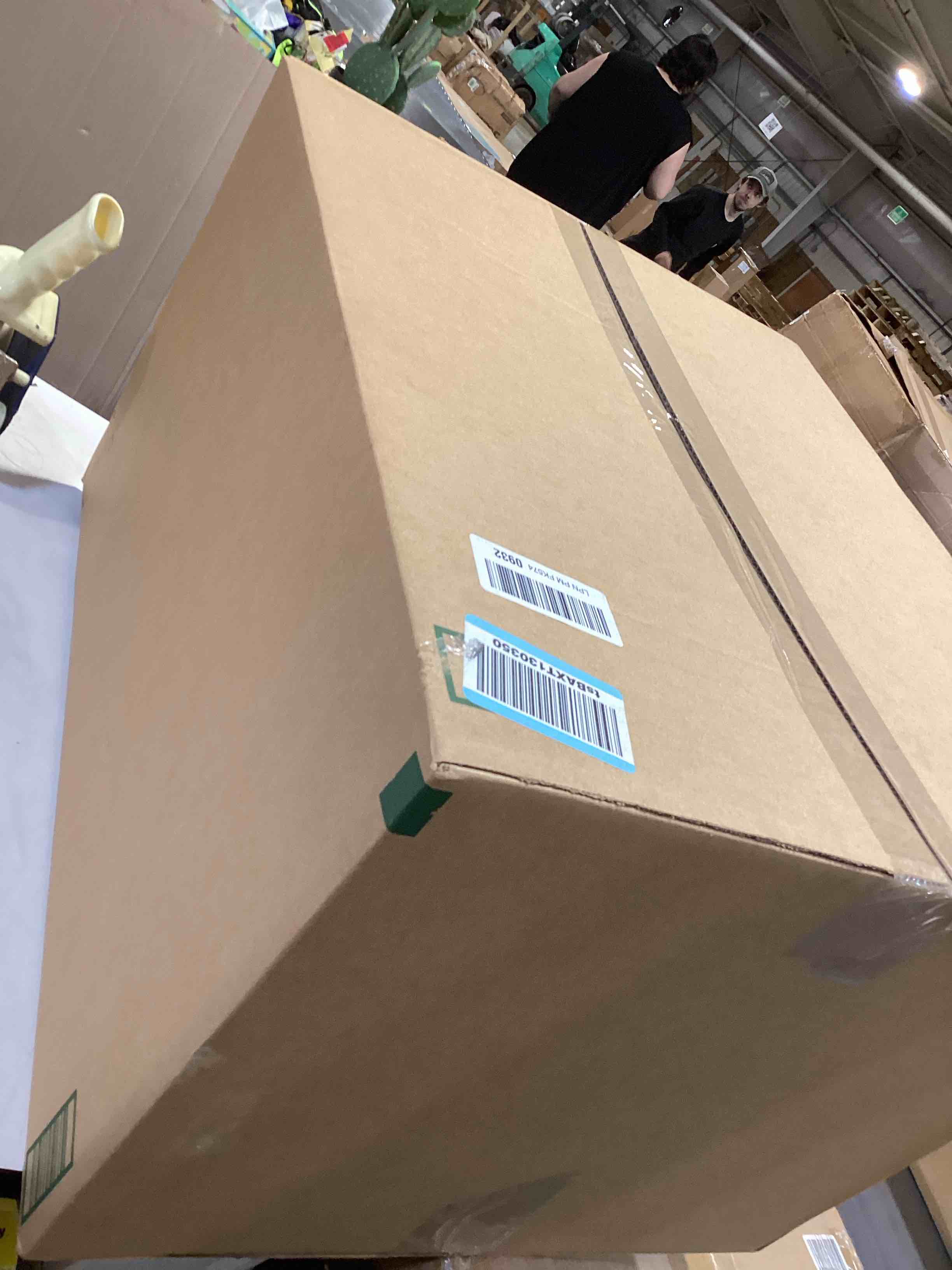 https://s3.amazonaws.com/lotting-images-prod/bidfta/PPE5158066_1780498547770.jpeg