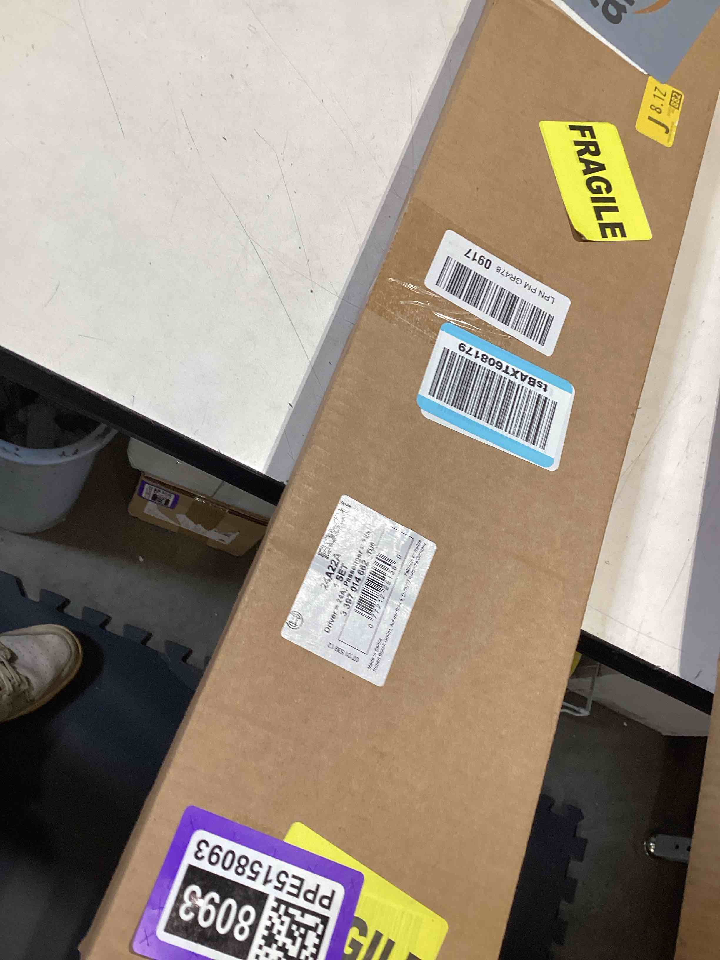 Condition photo showing Good Condition for bosch 24a22a icon beam wiper blades - driver and passenger side - set of 2 blades (24a & 22a)