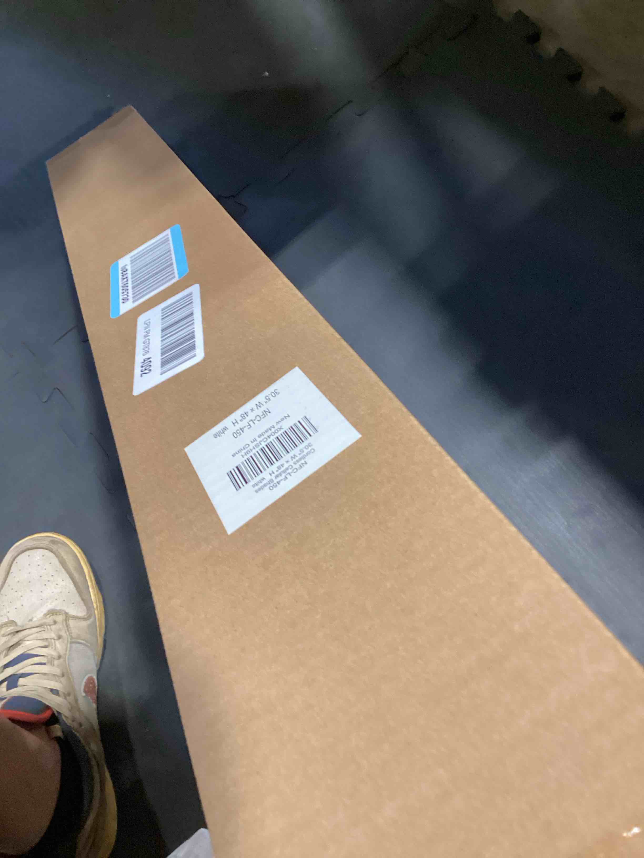 https://s3.amazonaws.com/lotting-images-prod/bidfta/PPE5158281_1780573902638.jpeg